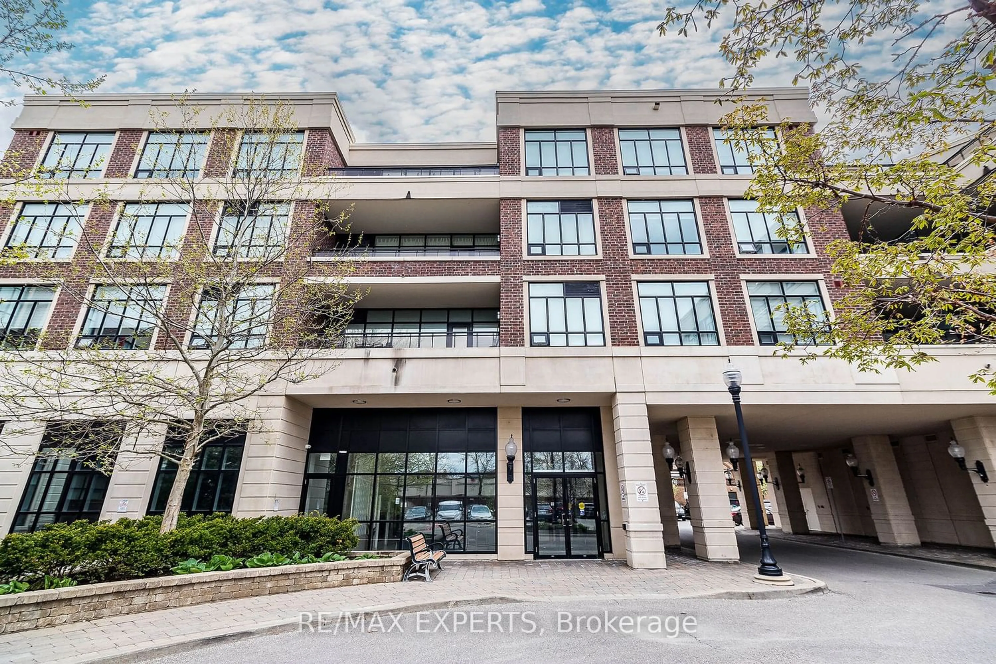 A pic from exterior of the house or condo for 2396 Major Mackenzie Dr #207, Vaughan Ontario L6A 4Y1