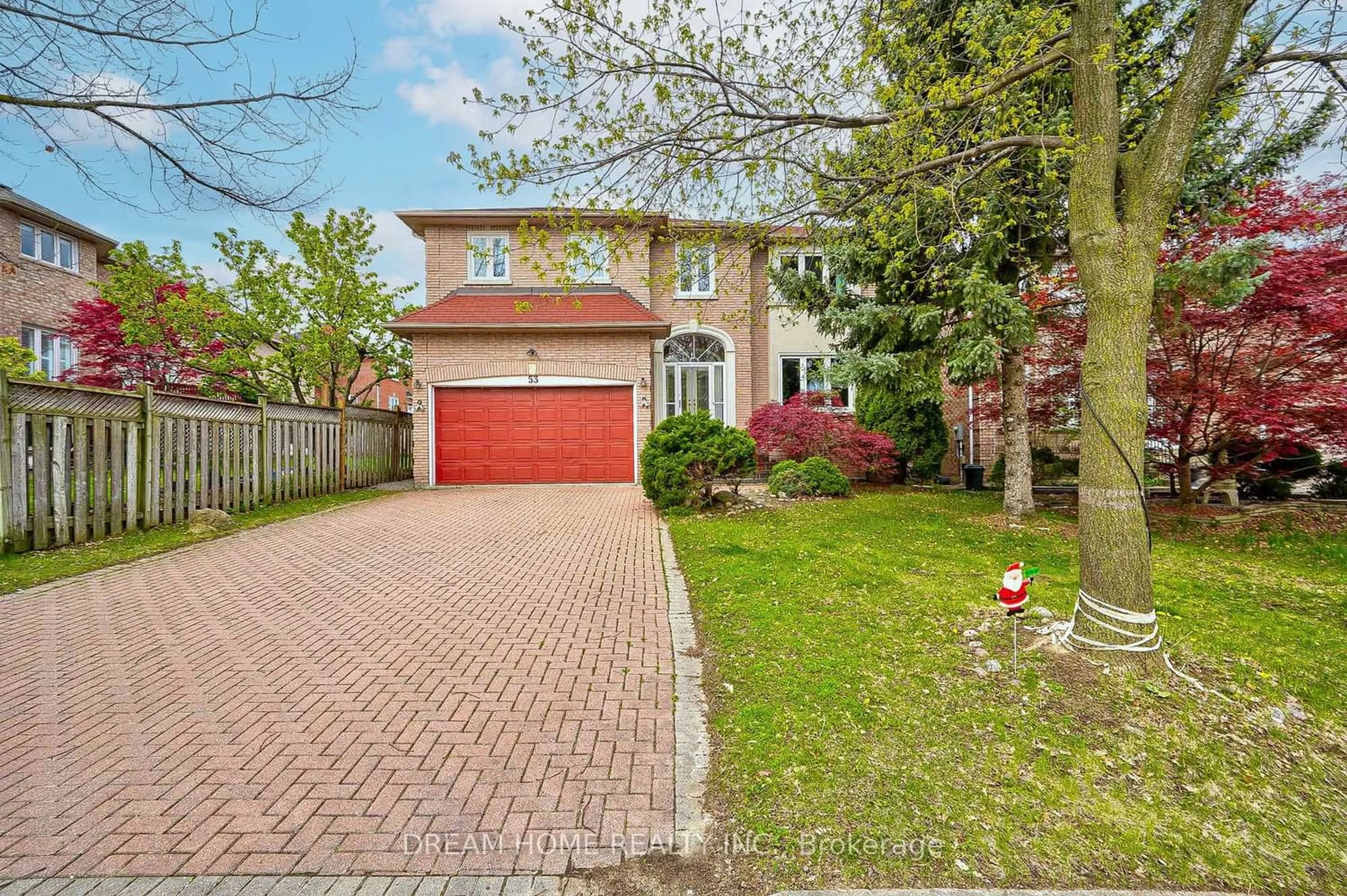 A pic from exterior of the house or condo for 53 Lady Lynn Cres, Richmond Hill Ontario L4B 3V5