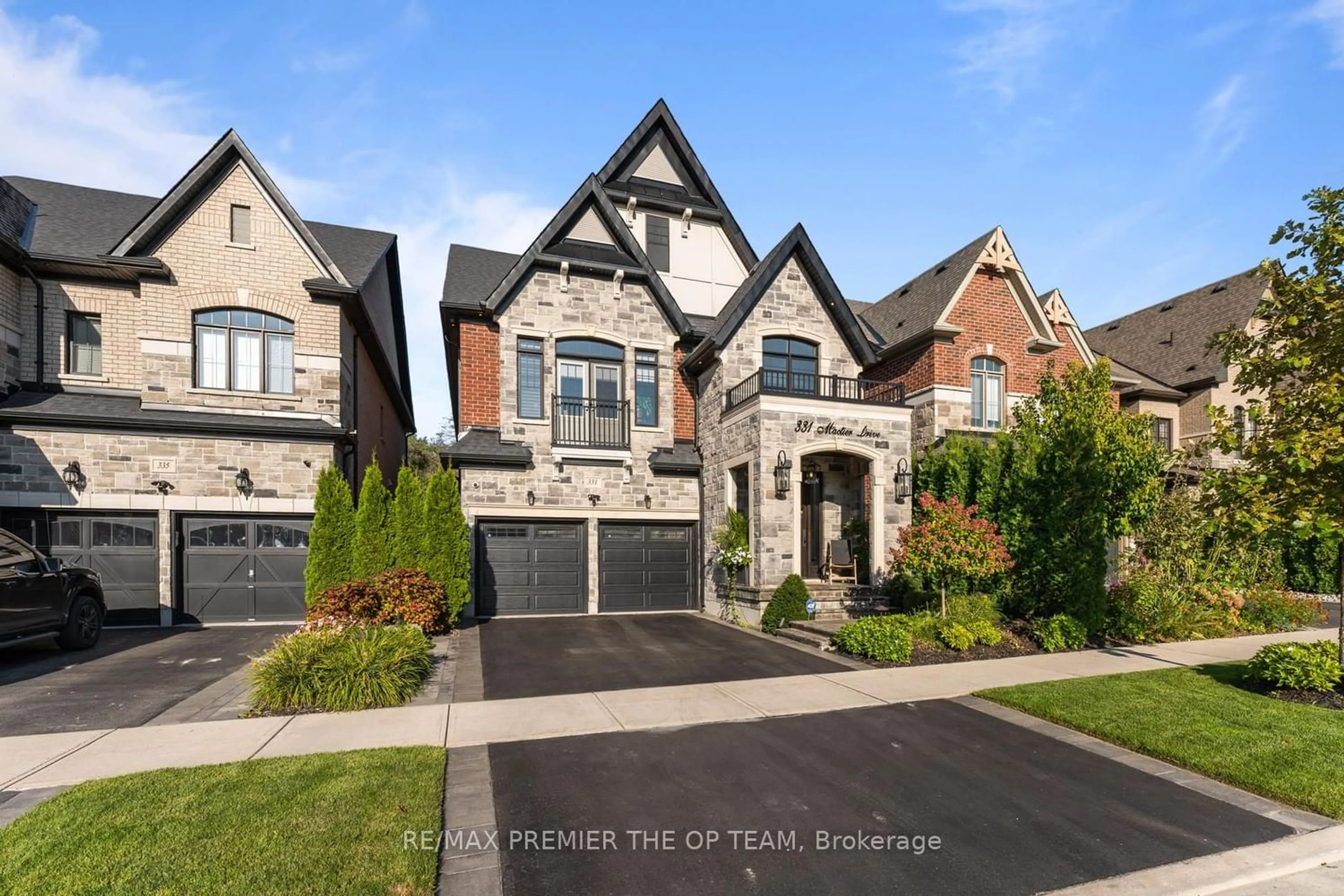 Home with brick exterior material for 331 Mactier Dr, Vaughan Ontario L0J 1C0