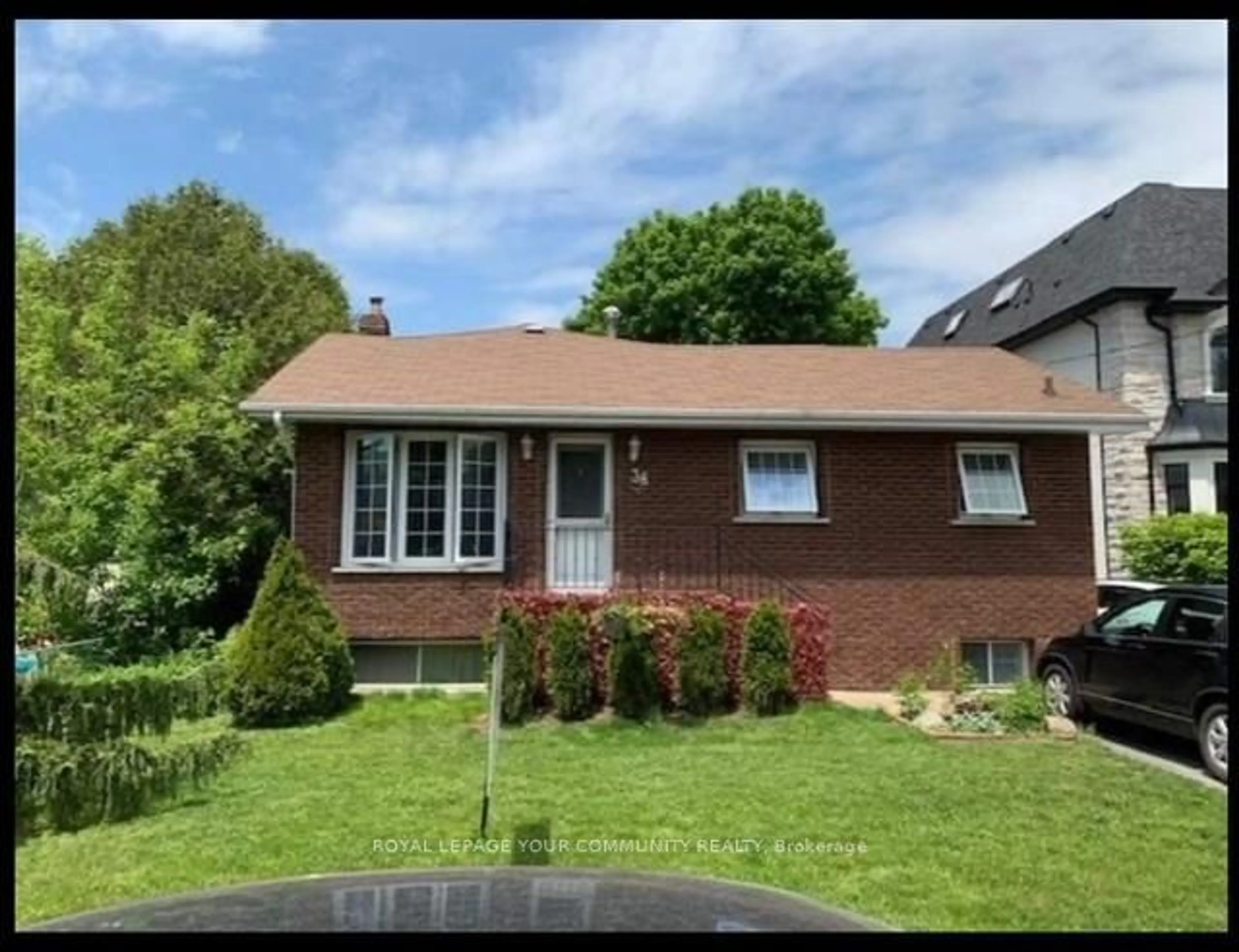 Frontside or backside of a home for 38 George St, Richmond Hill Ontario L4E 2W3