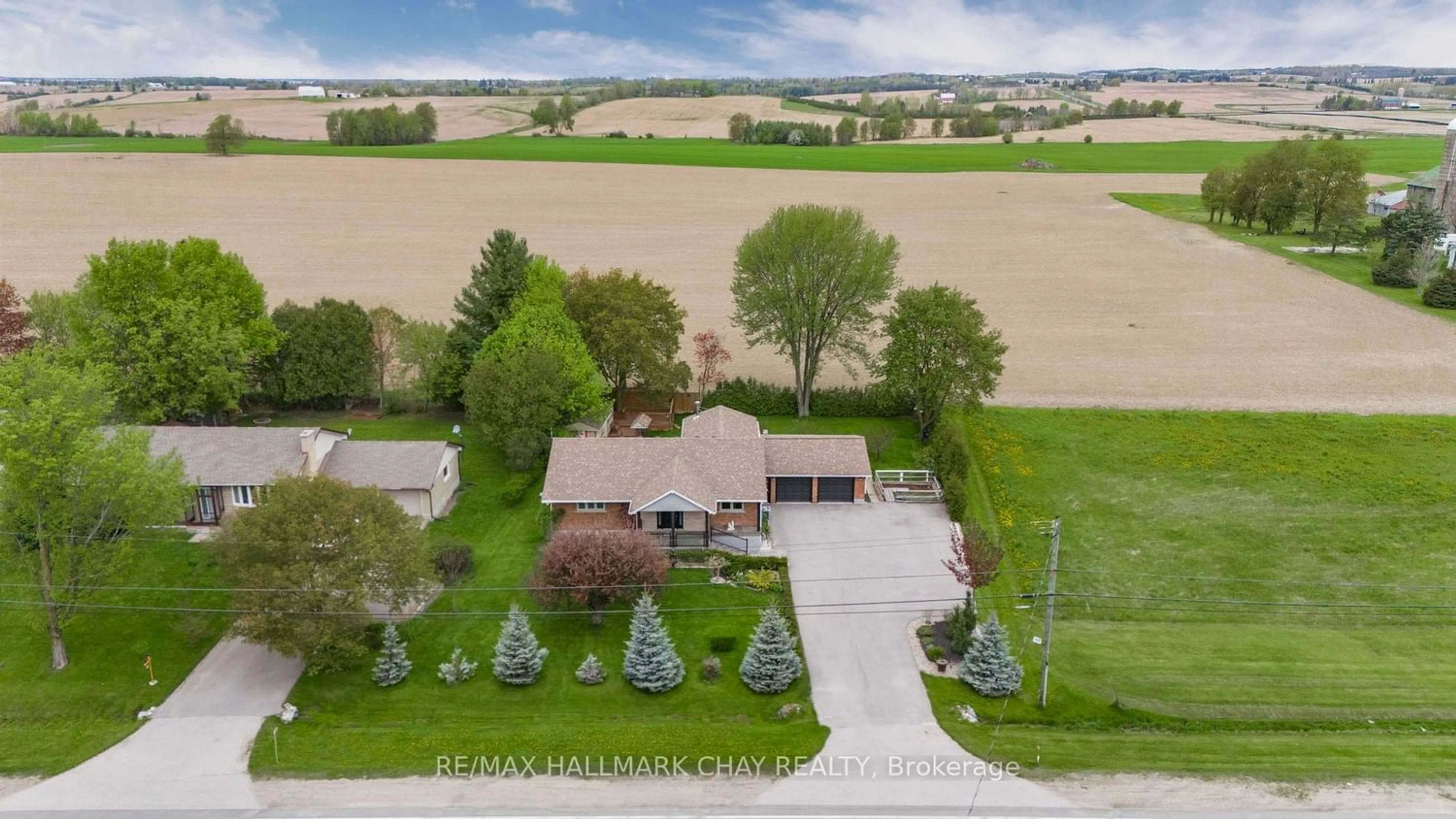 Frontside or backside of a home for 3800 County 88 Rd, Bradford West Gwillimbury Ontario L3Z 2A4