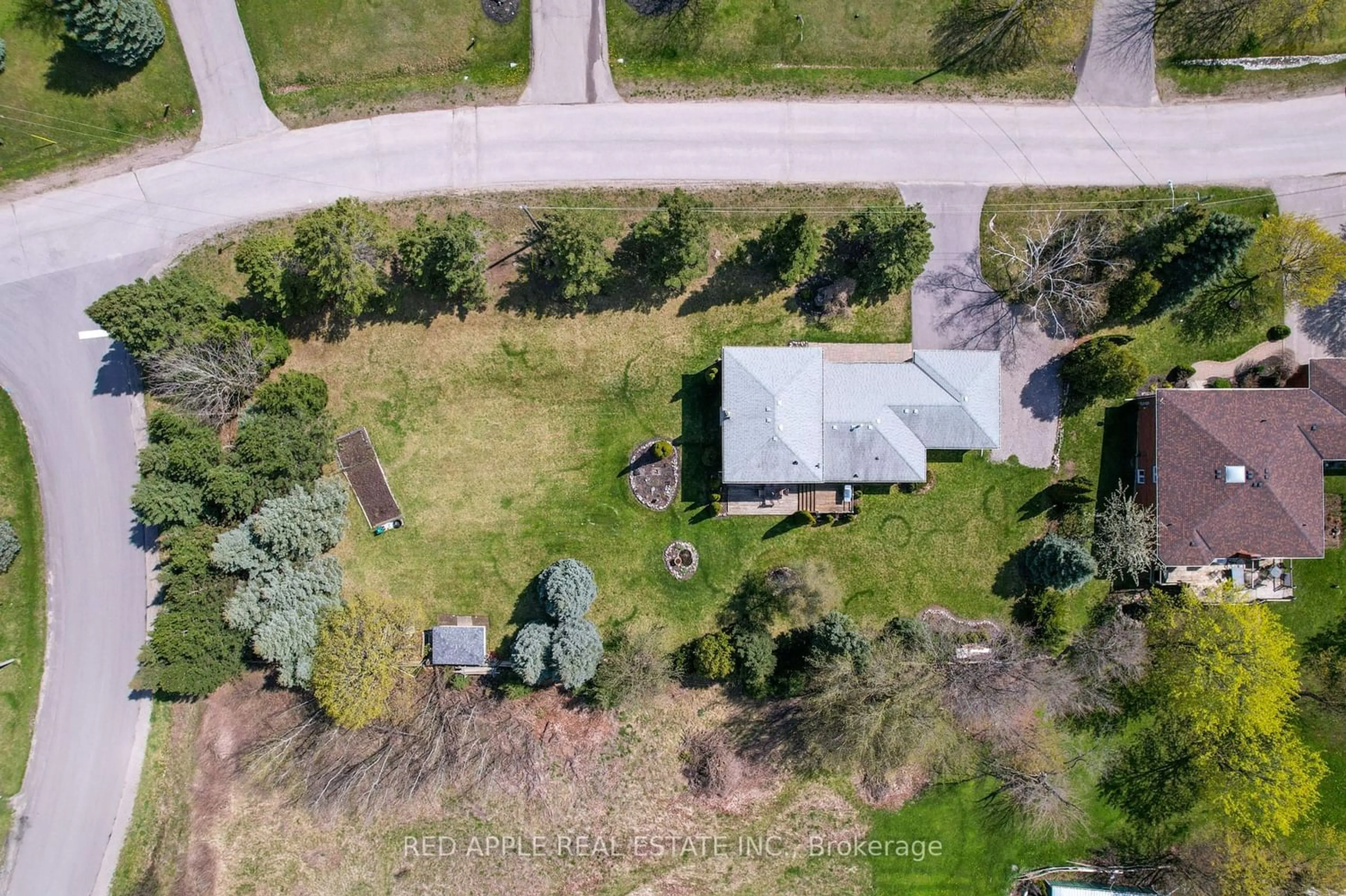 Frontside or backside of a home for 31 Mulock Dr, Bradford West Gwillimbury Ontario L0G 1B0