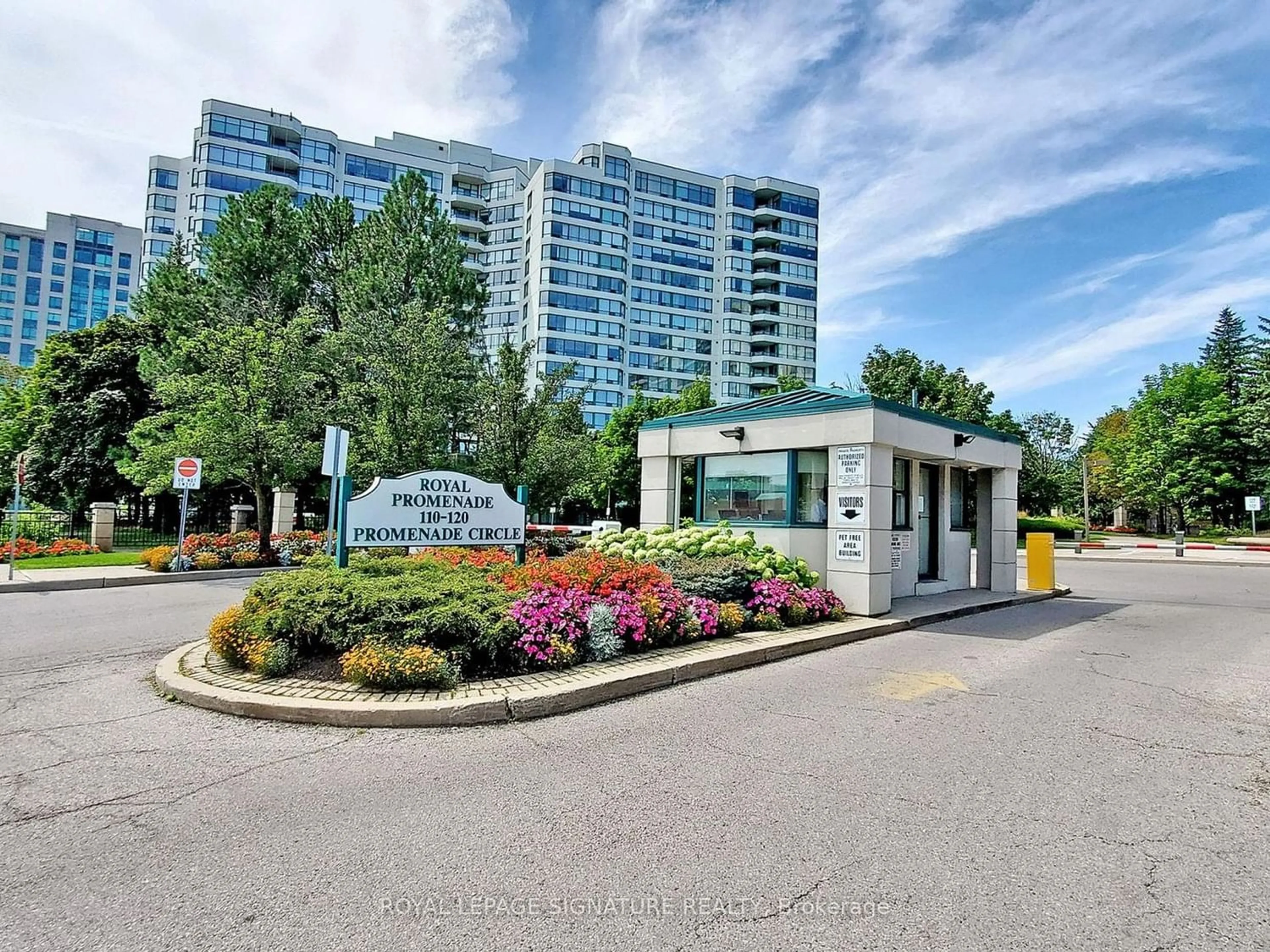 A pic from exterior of the house or condo for 120 Promenade Circ #310, Vaughan Ontario L4J 7W9