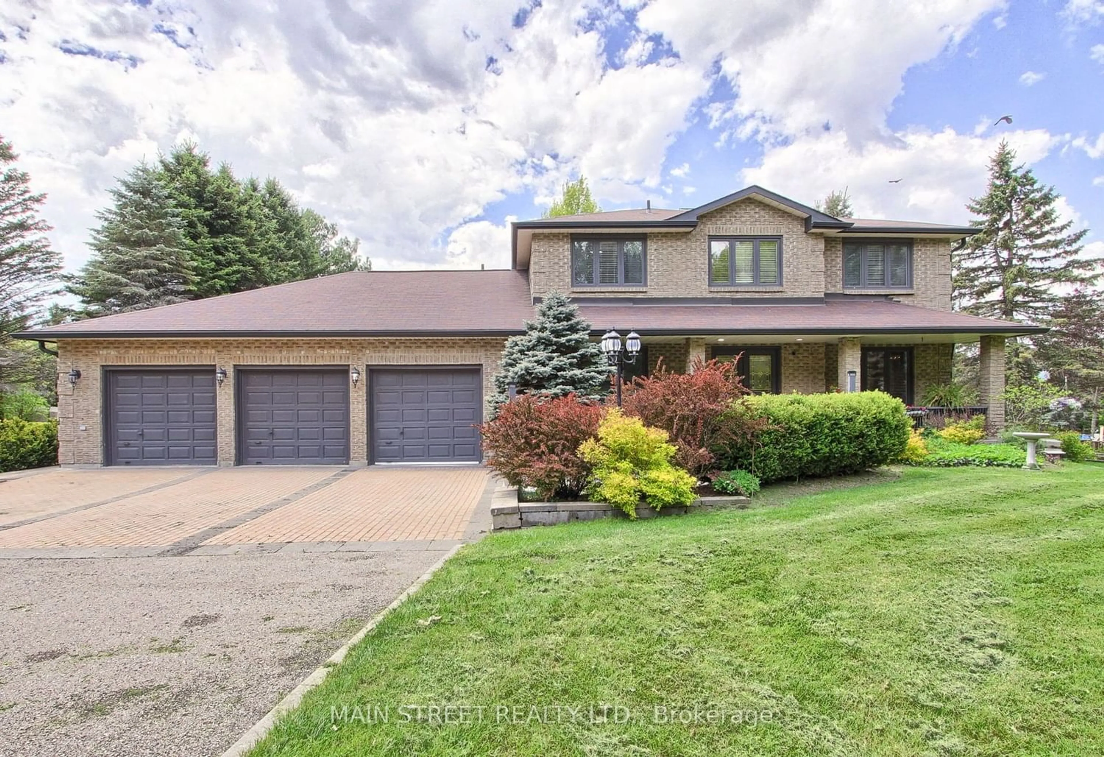 Frontside or backside of a home for 18936 Mccowan Rd, East Gwillimbury Ontario L0G 1M0