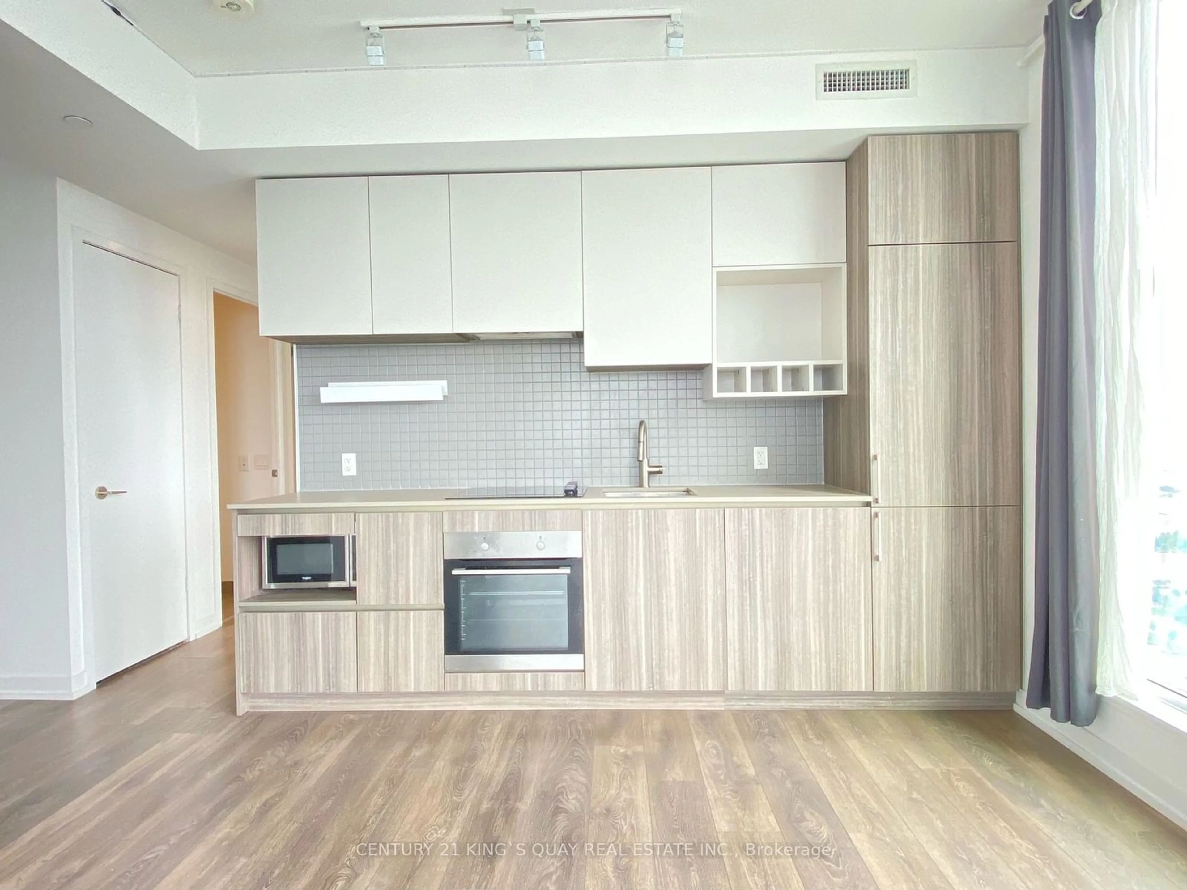 Kitchen for 898 Portage Pkwy #5003, Vaughan Ontario L4K 0J6