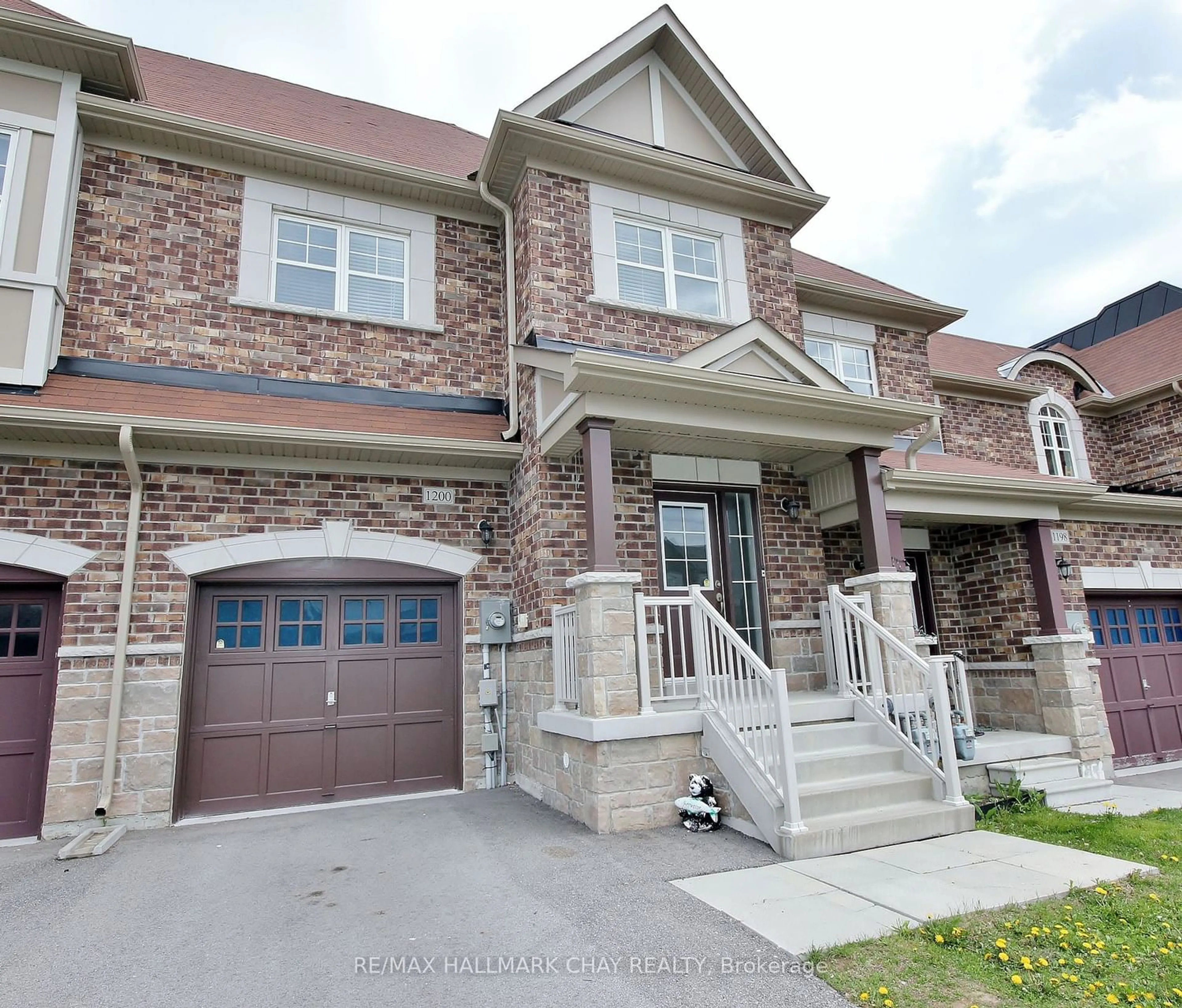 Home with brick exterior material for 1200 Peelar Cres, Innisfil Ontario L0L 1W0