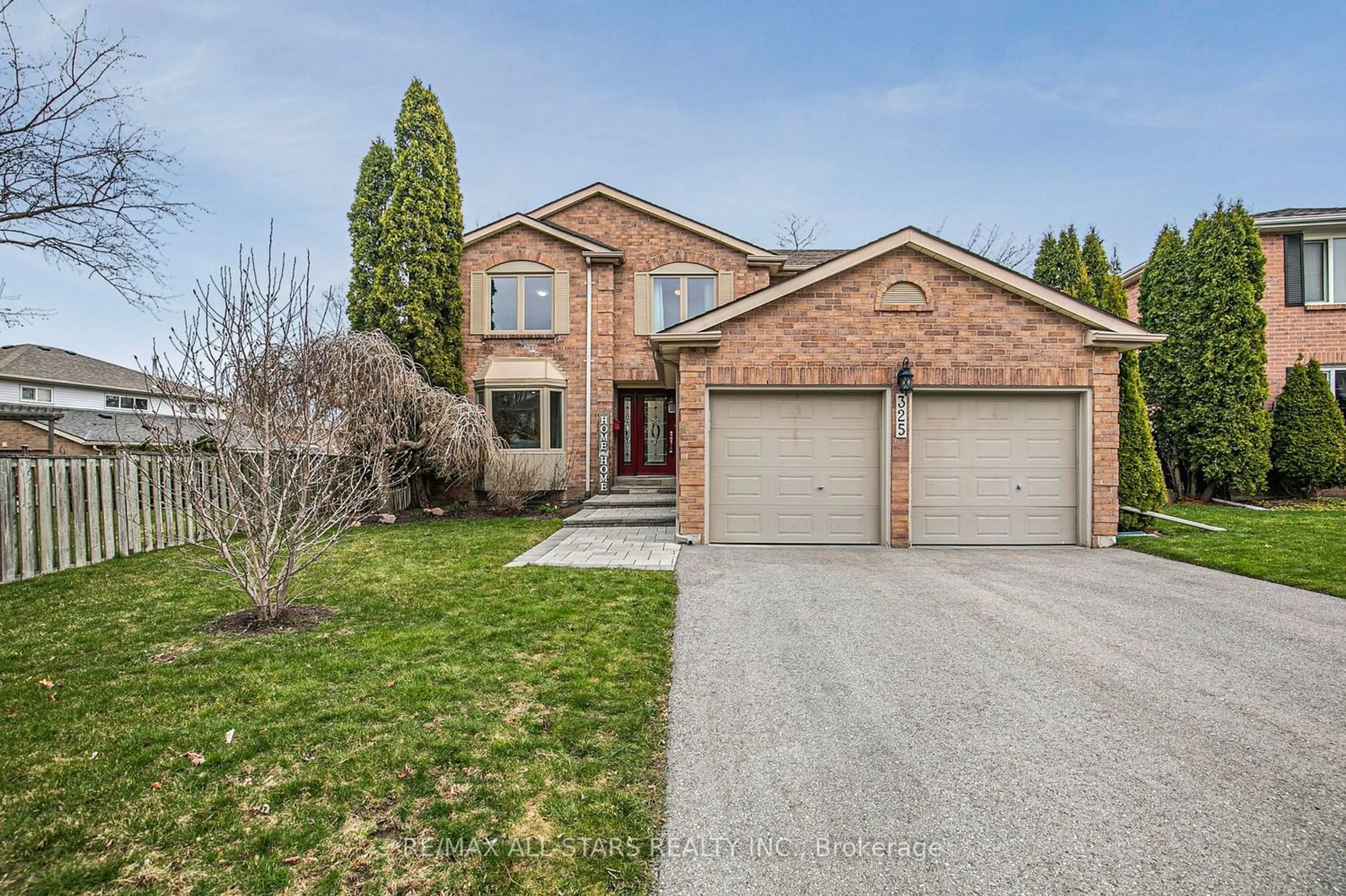 Home with brick exterior material for 325 Rannie Rd, Newmarket Ontario L3X 1K3
