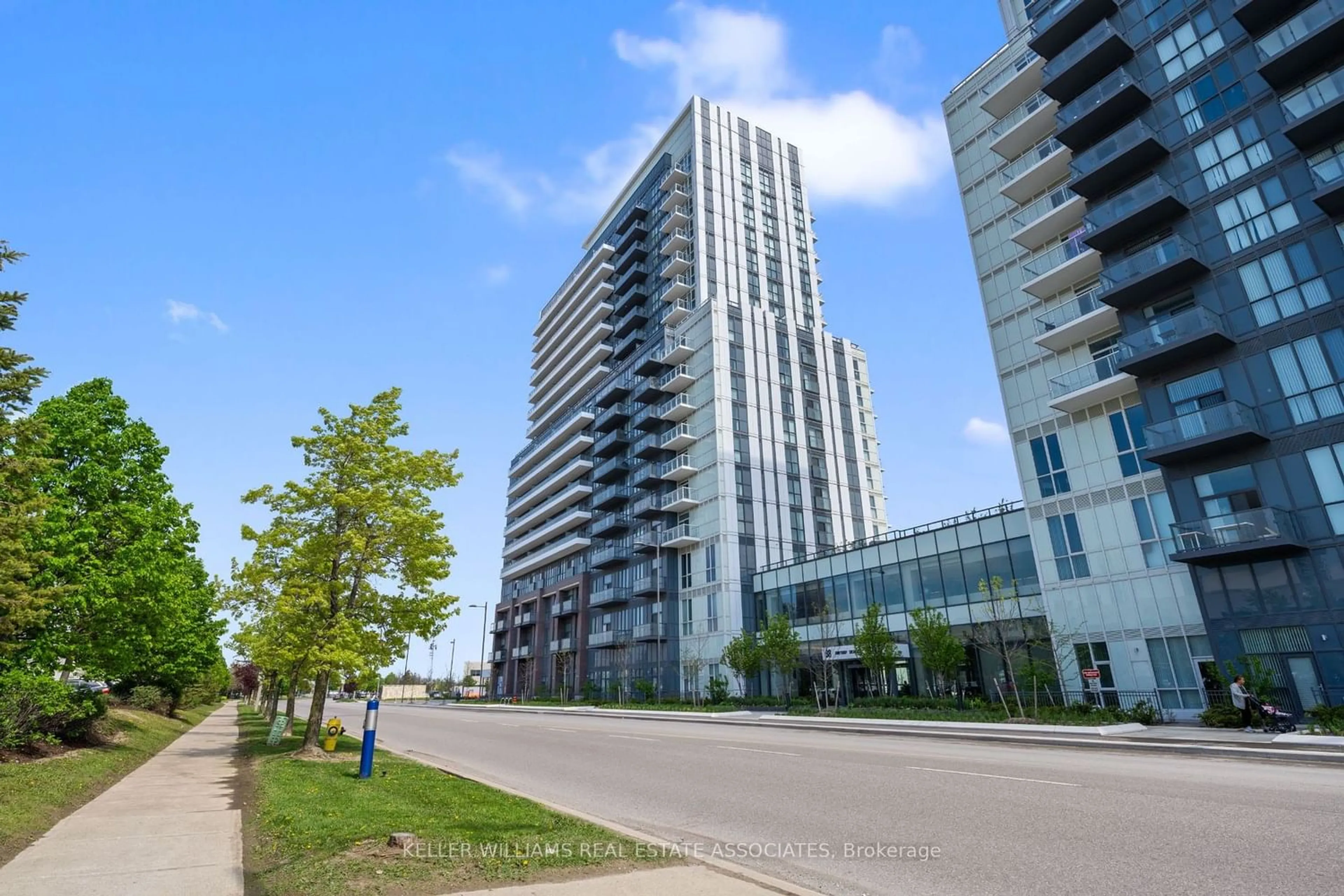 A pic from exterior of the house or condo for 38 Honeycrisp Cres #316, Vaughan Ontario L4K 0M8