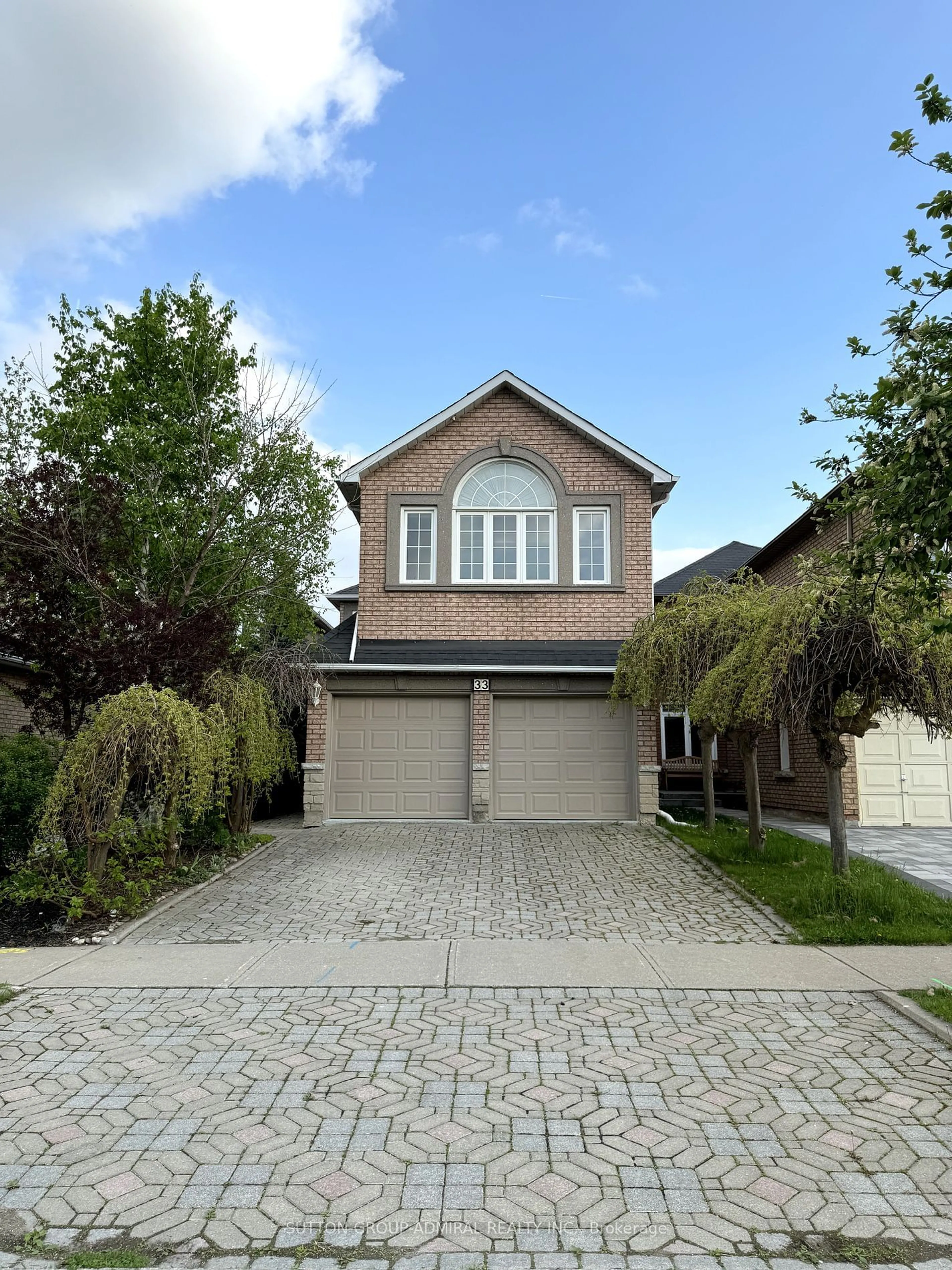 Frontside or backside of a home for 33 Katerina Ave, Vaughan Ontario L4J 8H5