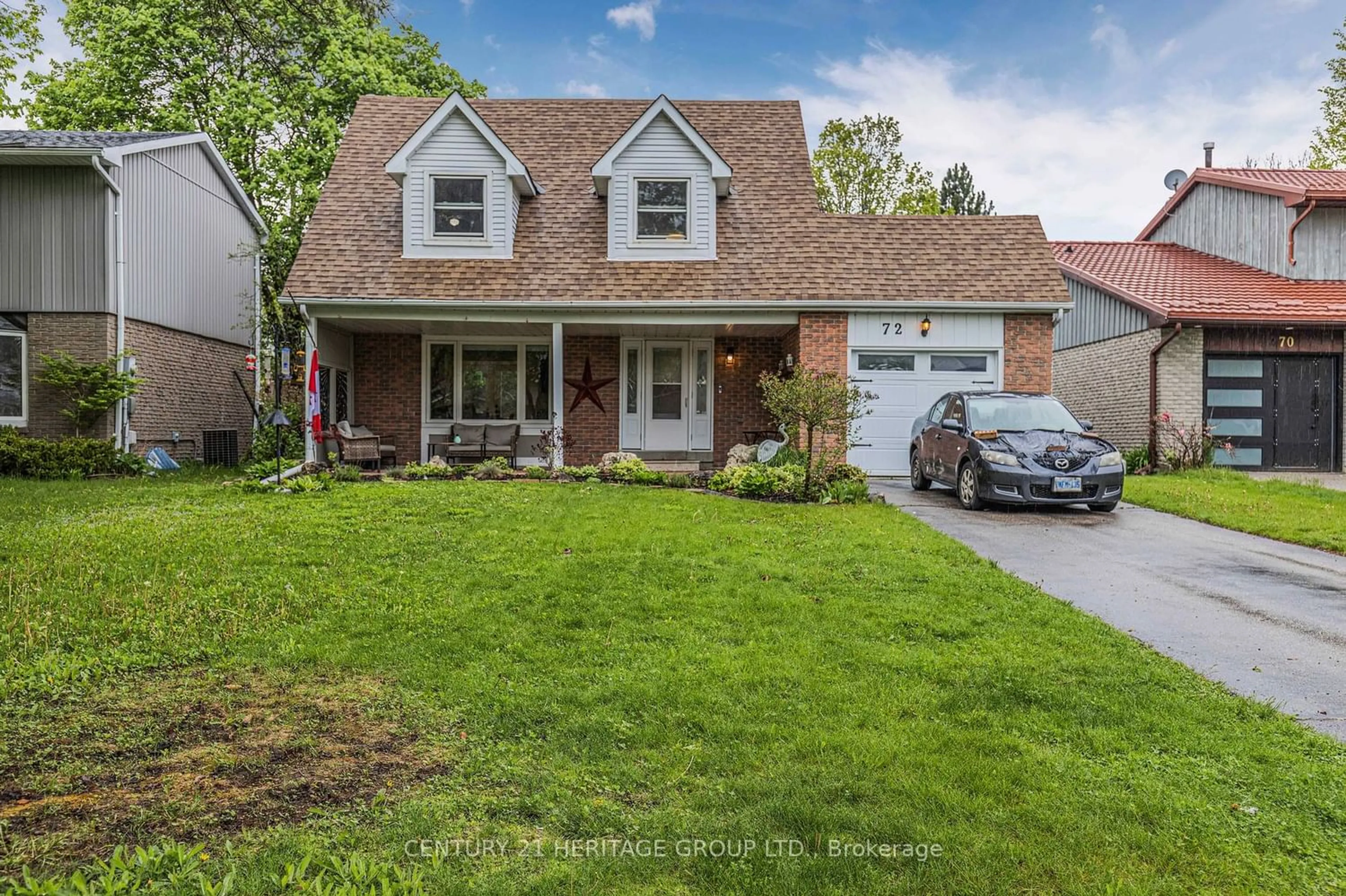 Frontside or backside of a home for 72 Shannon Rd, East Gwillimbury Ontario L0G 1M0