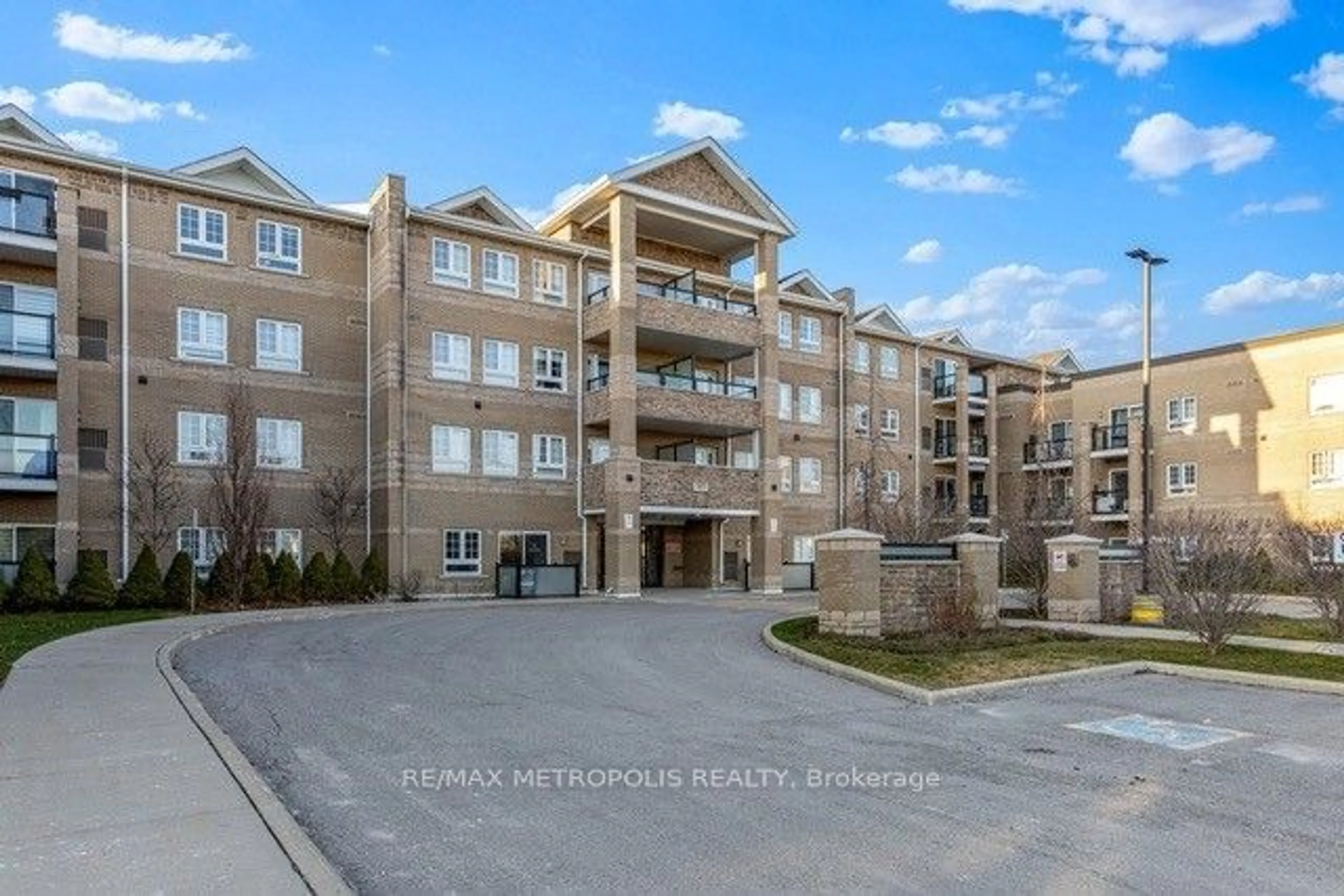 A pic from exterior of the house or condo for 481 Rupert Ave #2110, Whitchurch-Stouffville Ontario L4A 1Y7