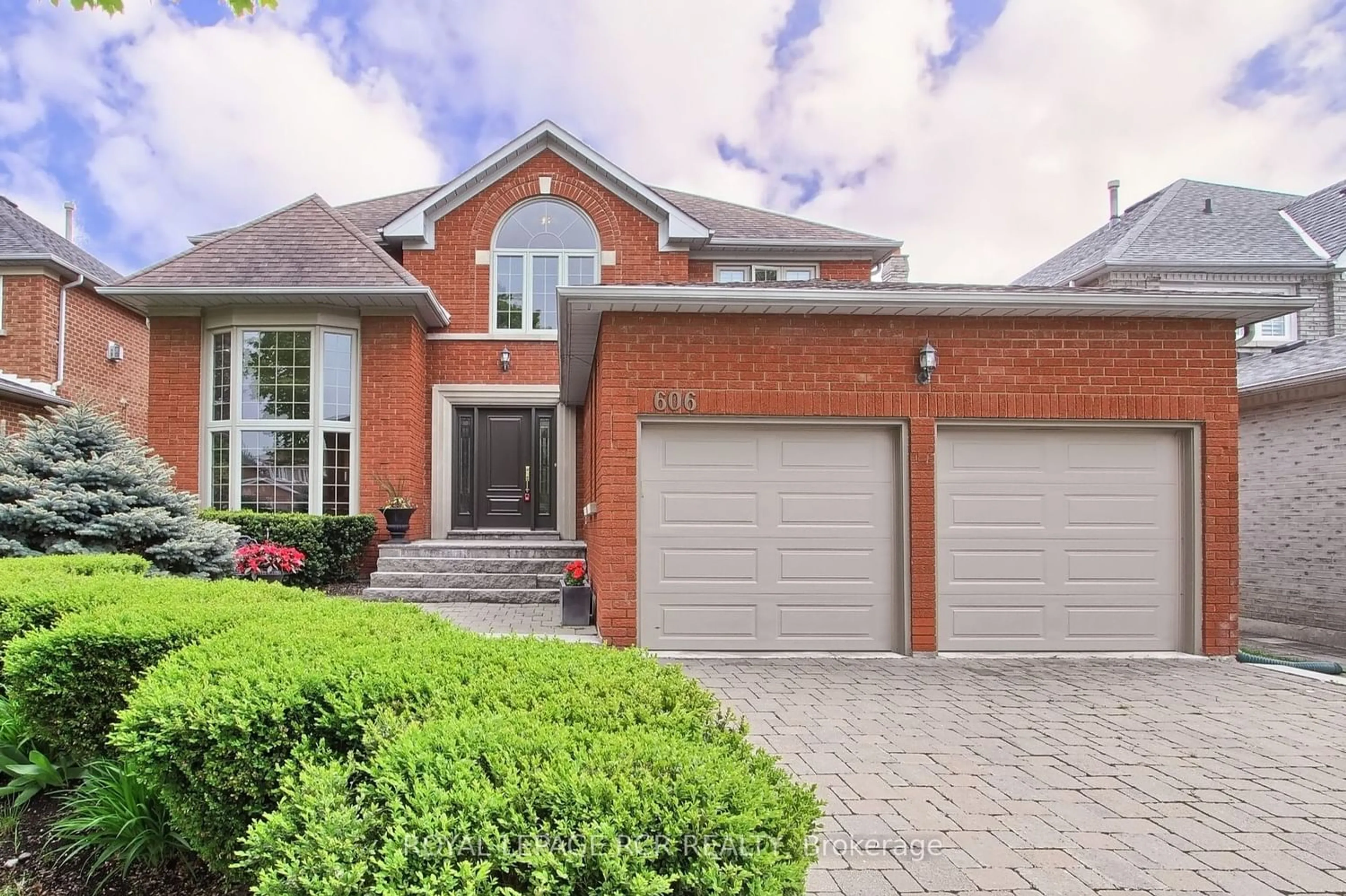 Home with brick exterior material for 606 Brooker Rdge, Newmarket Ontario L3X 1V7