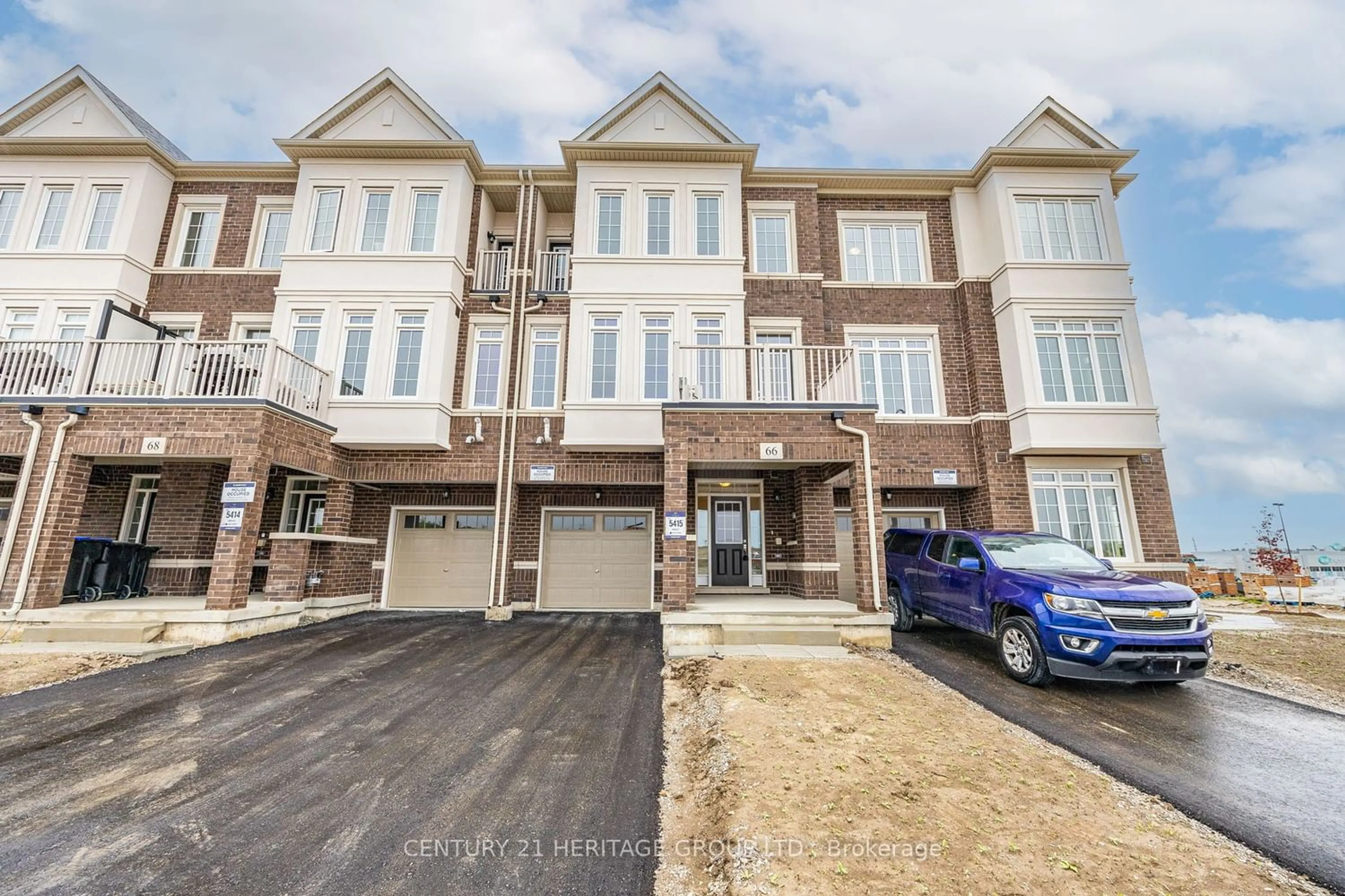 A pic from exterior of the house or condo for 66 Paisley Dr, Bradford West Gwillimbury Ontario L3Z 4P1