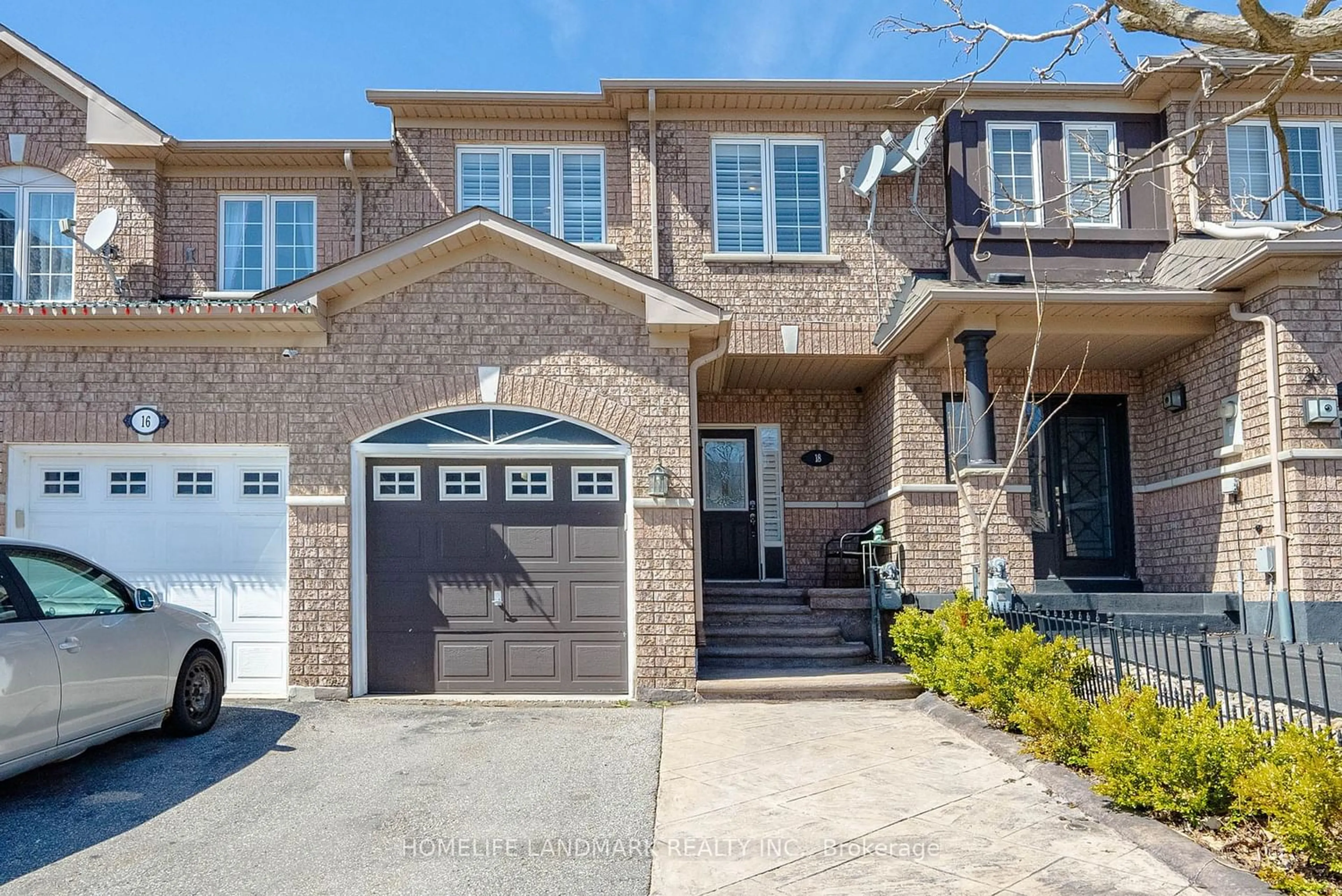 Home with brick exterior material for 18 Lodgeway Dr, Vaughan Ontario L6A 3S6