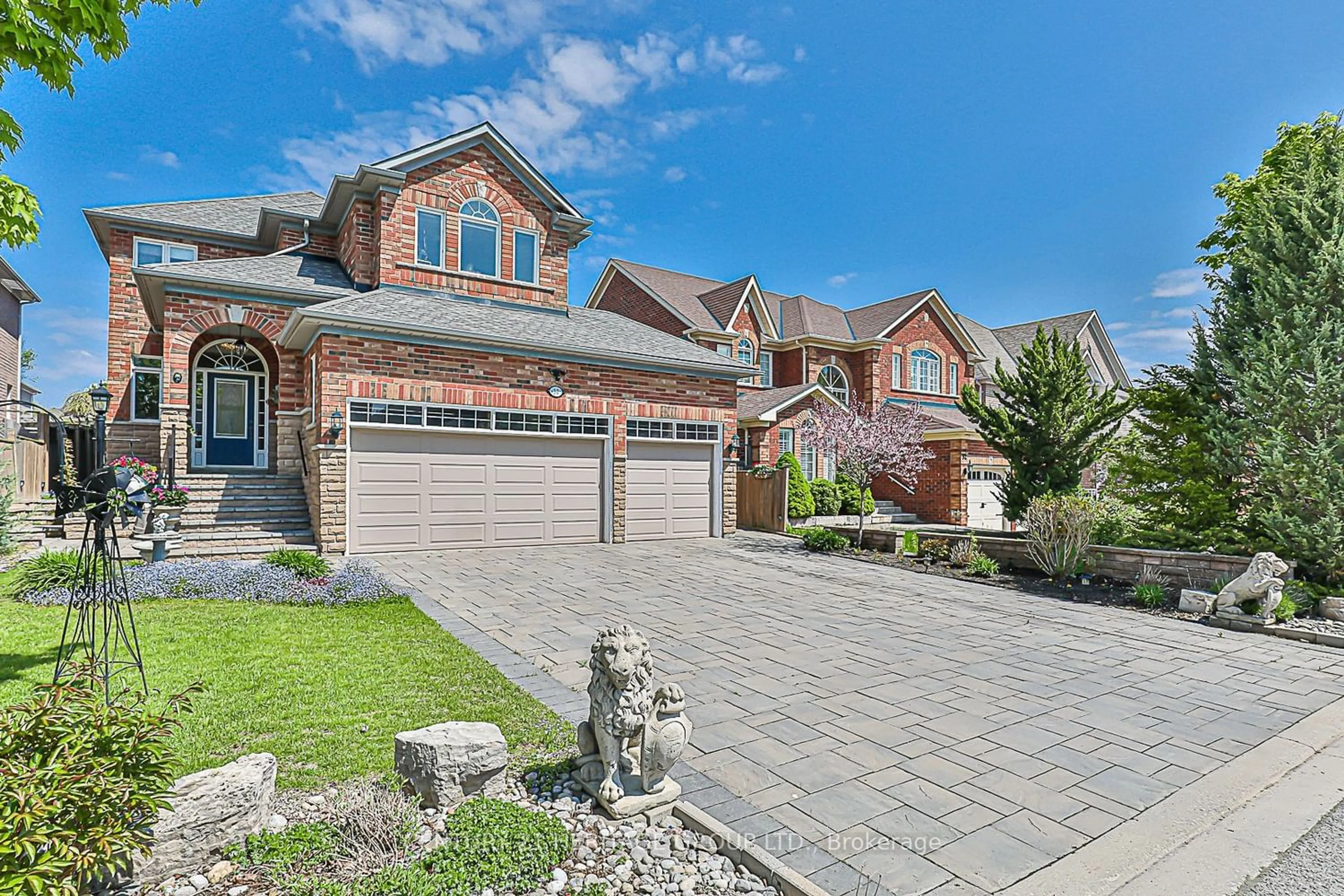 Home with brick exterior material for 30 Green Meadow Cres, Richmond Hill Ontario L4E 3W7