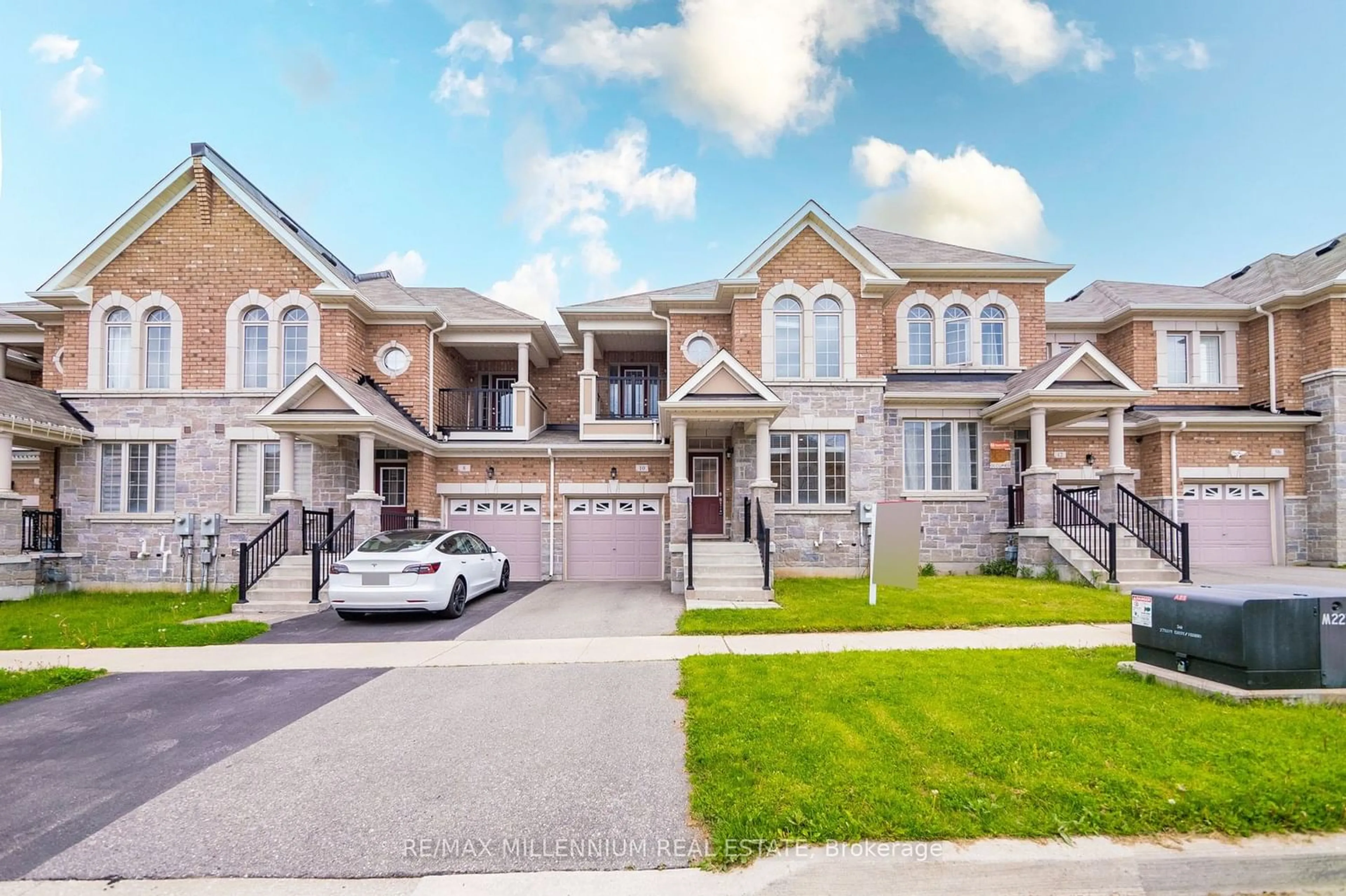 A pic from exterior of the house or condo for 10 Alatera Ave, Markham Ontario L6E 0M9