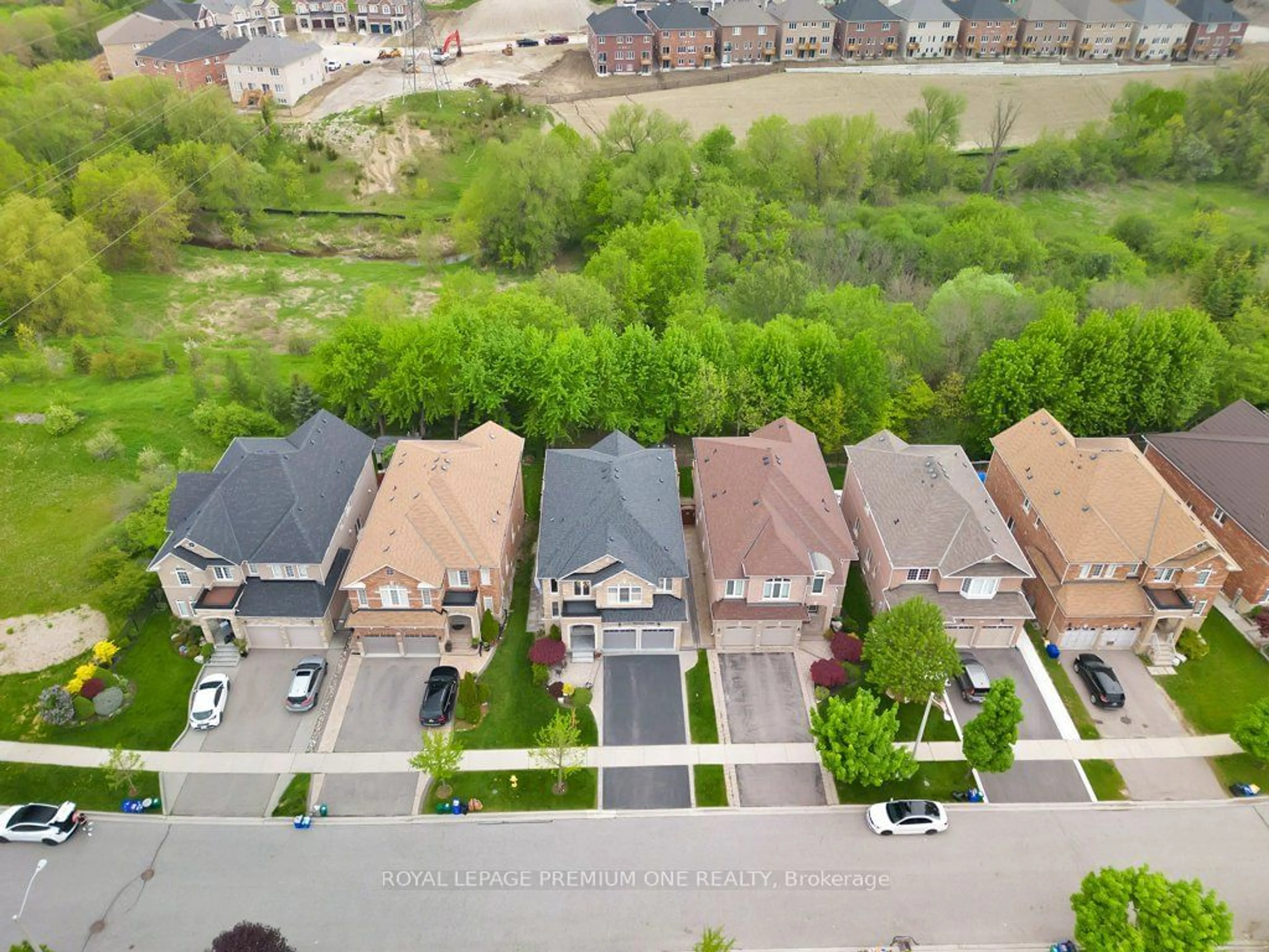 Frontside or backside of a home for 115 Worthview Dr, Vaughan Ontario L4H 0H8