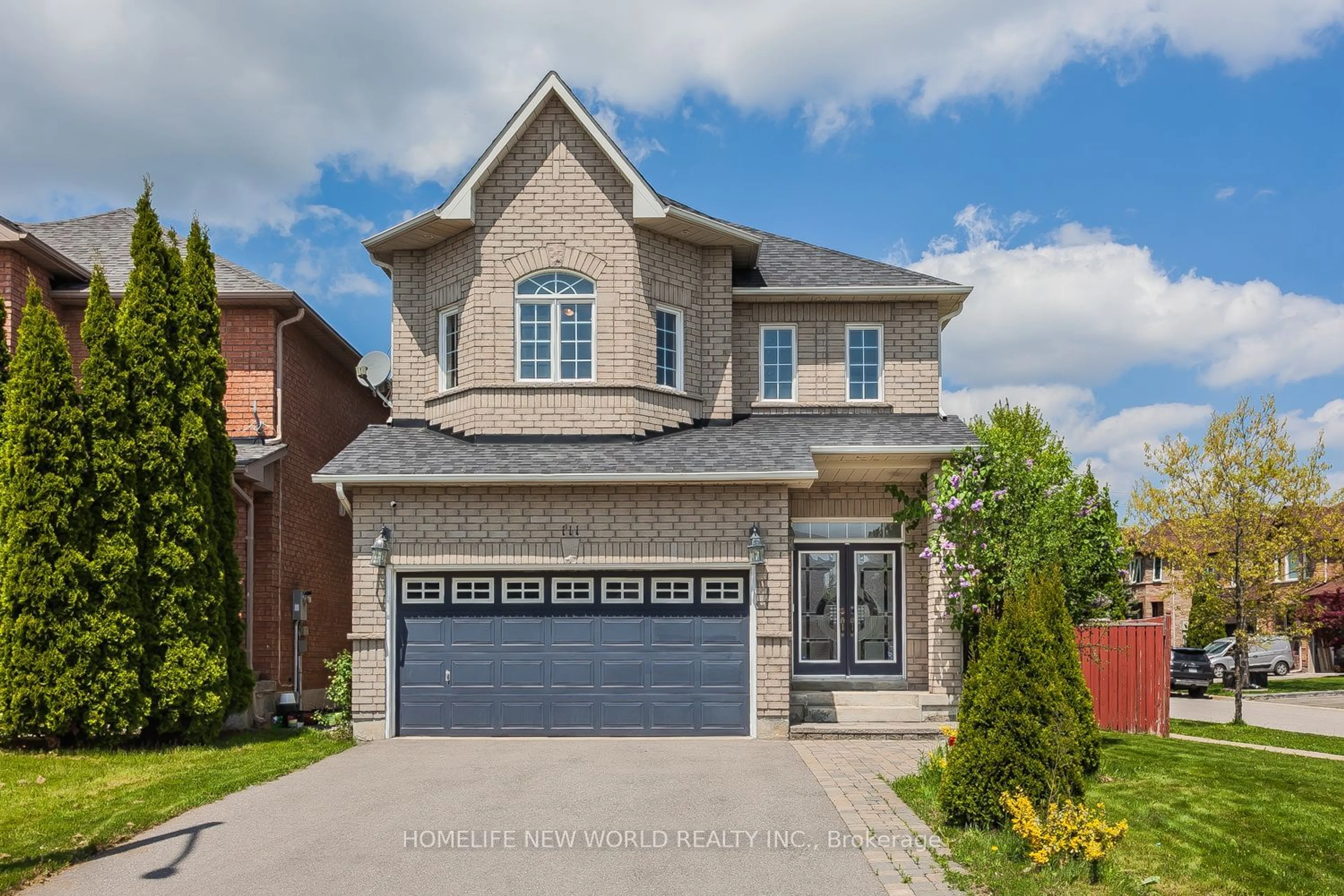 Home with brick exterior material for 111 Brightsview Dr, Richmond Hill Ontario L4E 3Y9