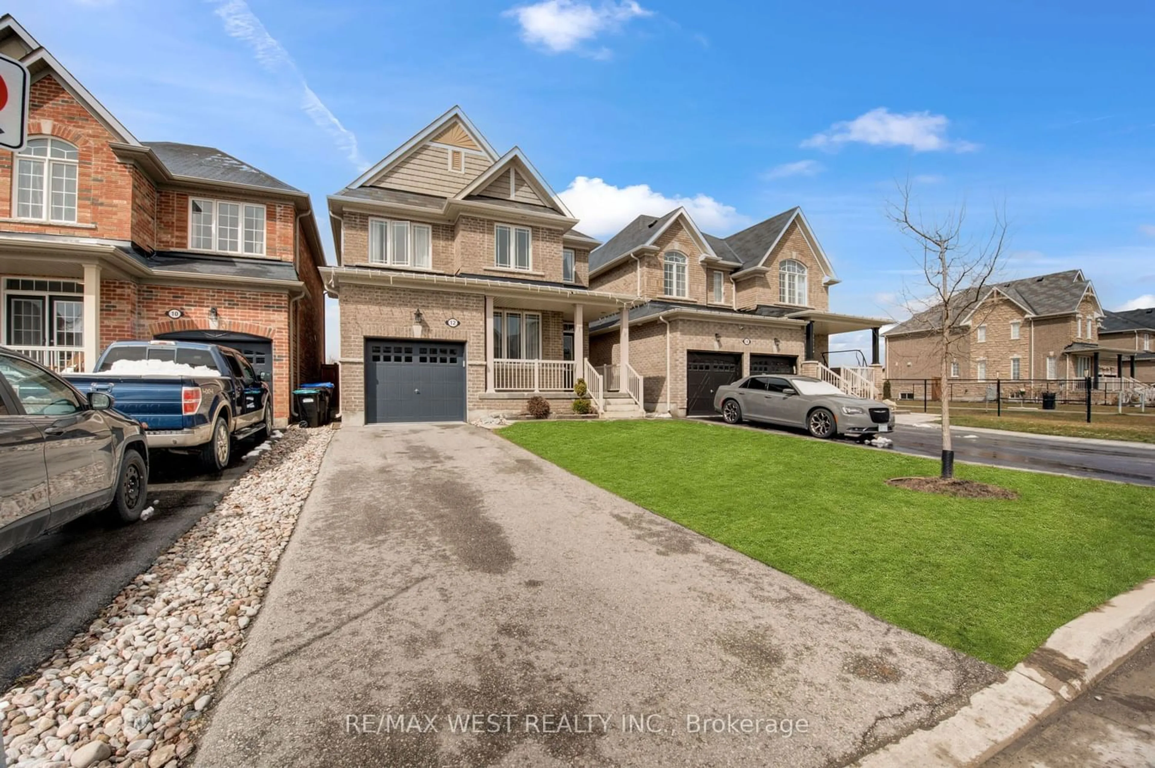 Frontside or backside of a home for 12 Pierce Pl, New Tecumseth Ontario L0G 1W0