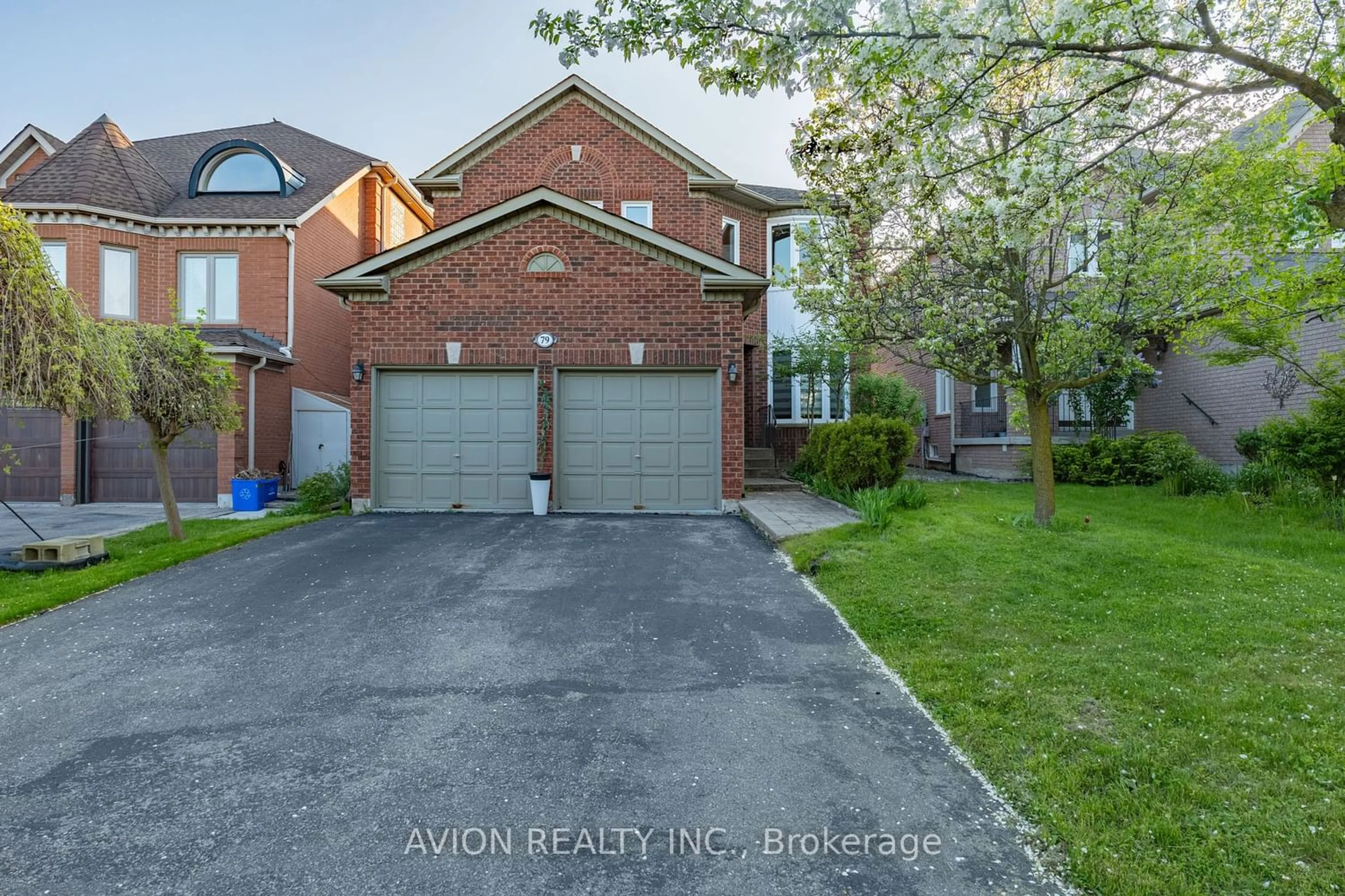 Frontside or backside of a home for 79 Sweet Water Cres, Richmond Hill Ontario L4S 2B2