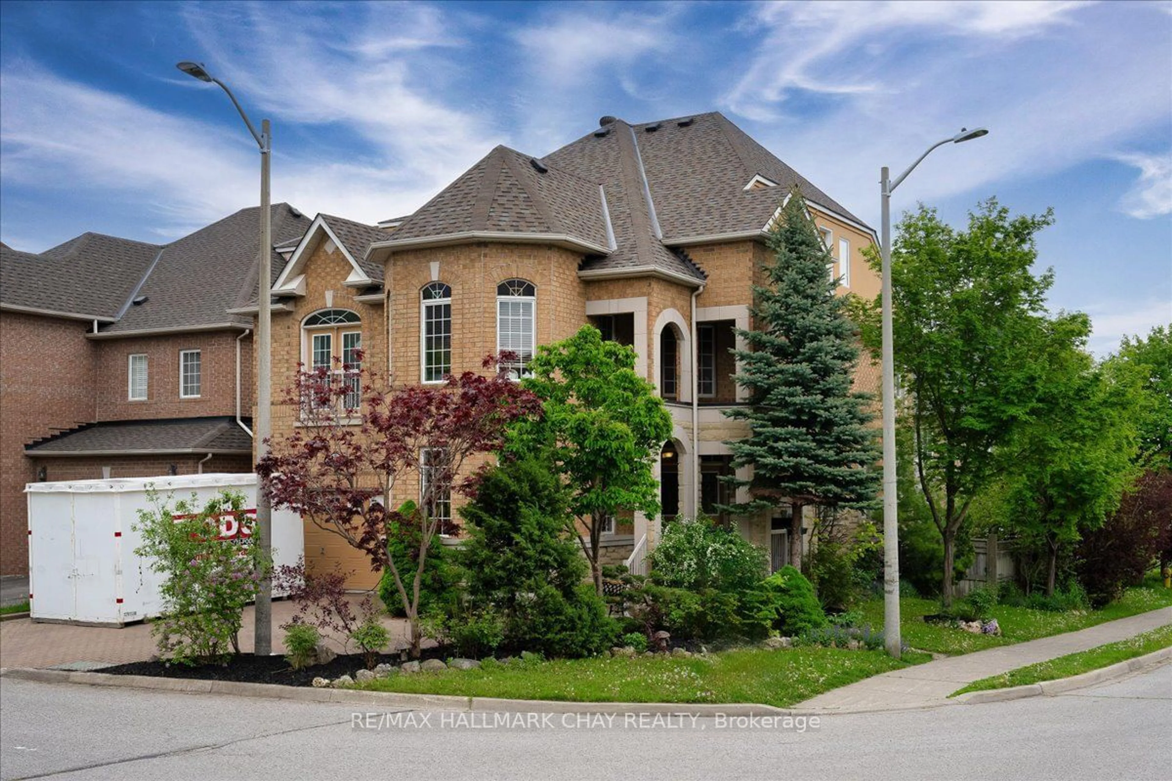 Frontside or backside of a home for 91 Leameadow Rd, Vaughan Ontario L4J 8T5