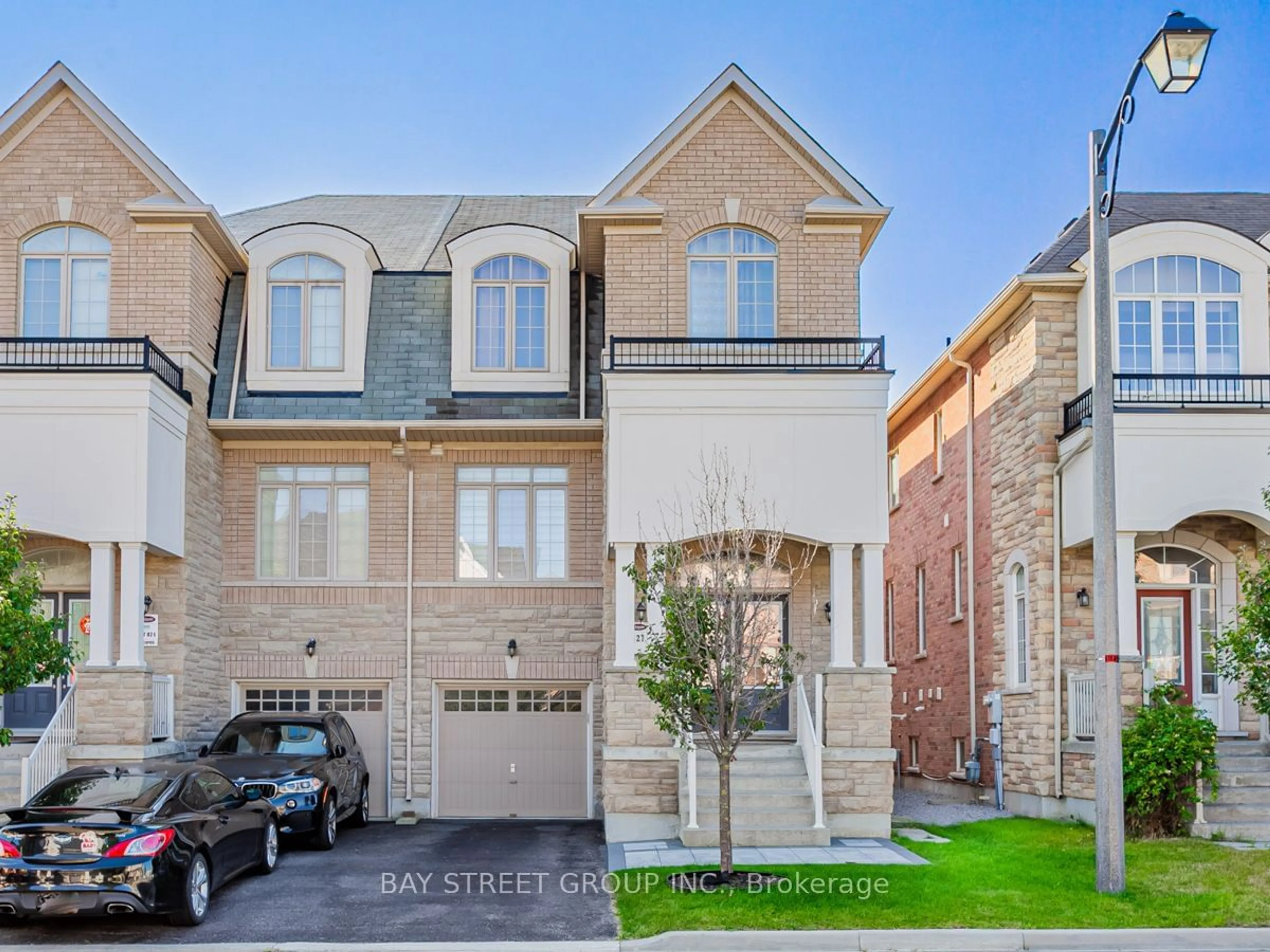 A pic from exterior of the house or condo for 127 Livante Crt, Markham Ontario L6C 0T9