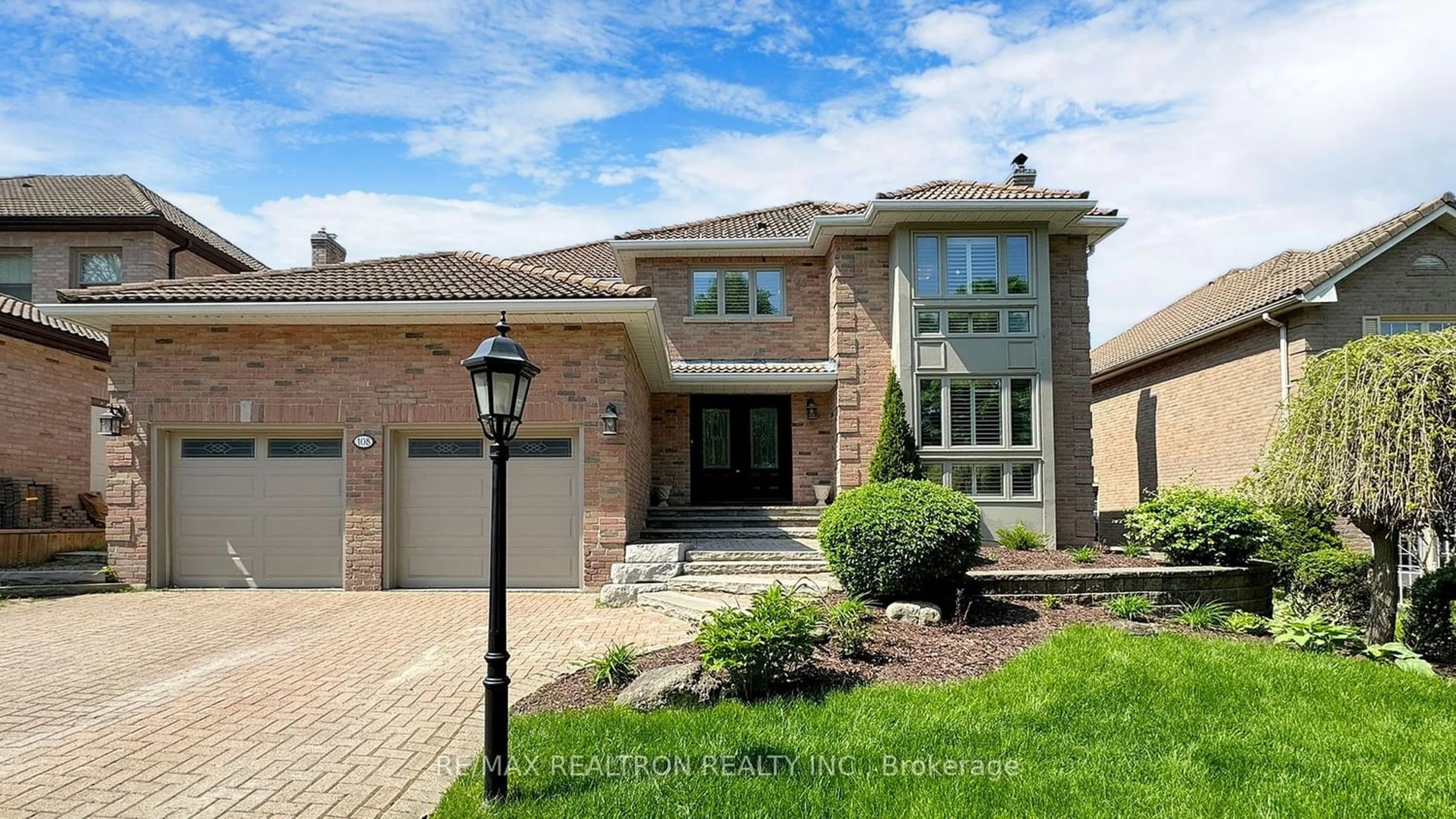 Home with brick exterior material for 108 Cranberry Lane, Aurora Ontario L4G 5Z3