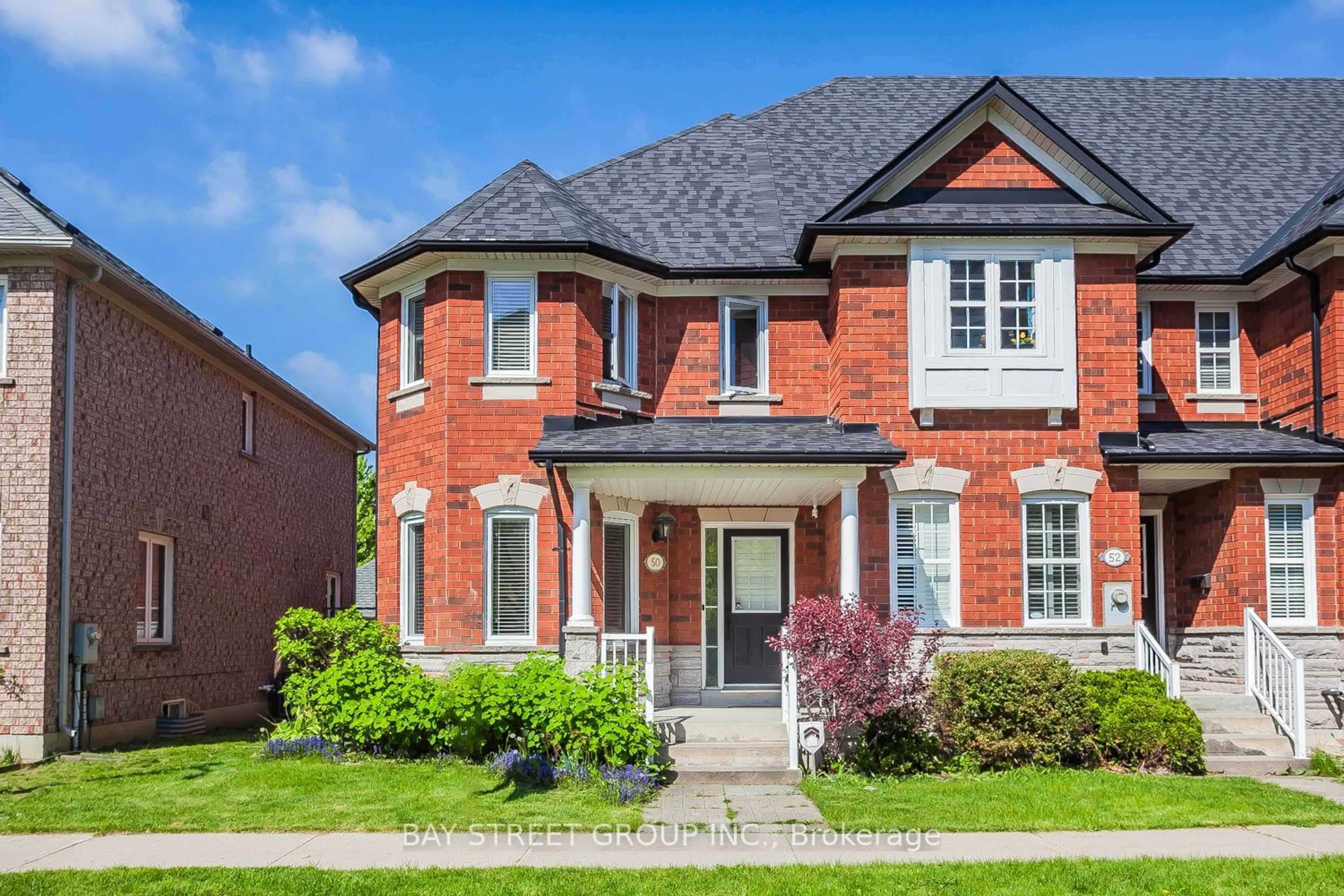 Home with brick exterior material for 50 Baffin Crt, Richmond Hill Ontario L4B 4J7