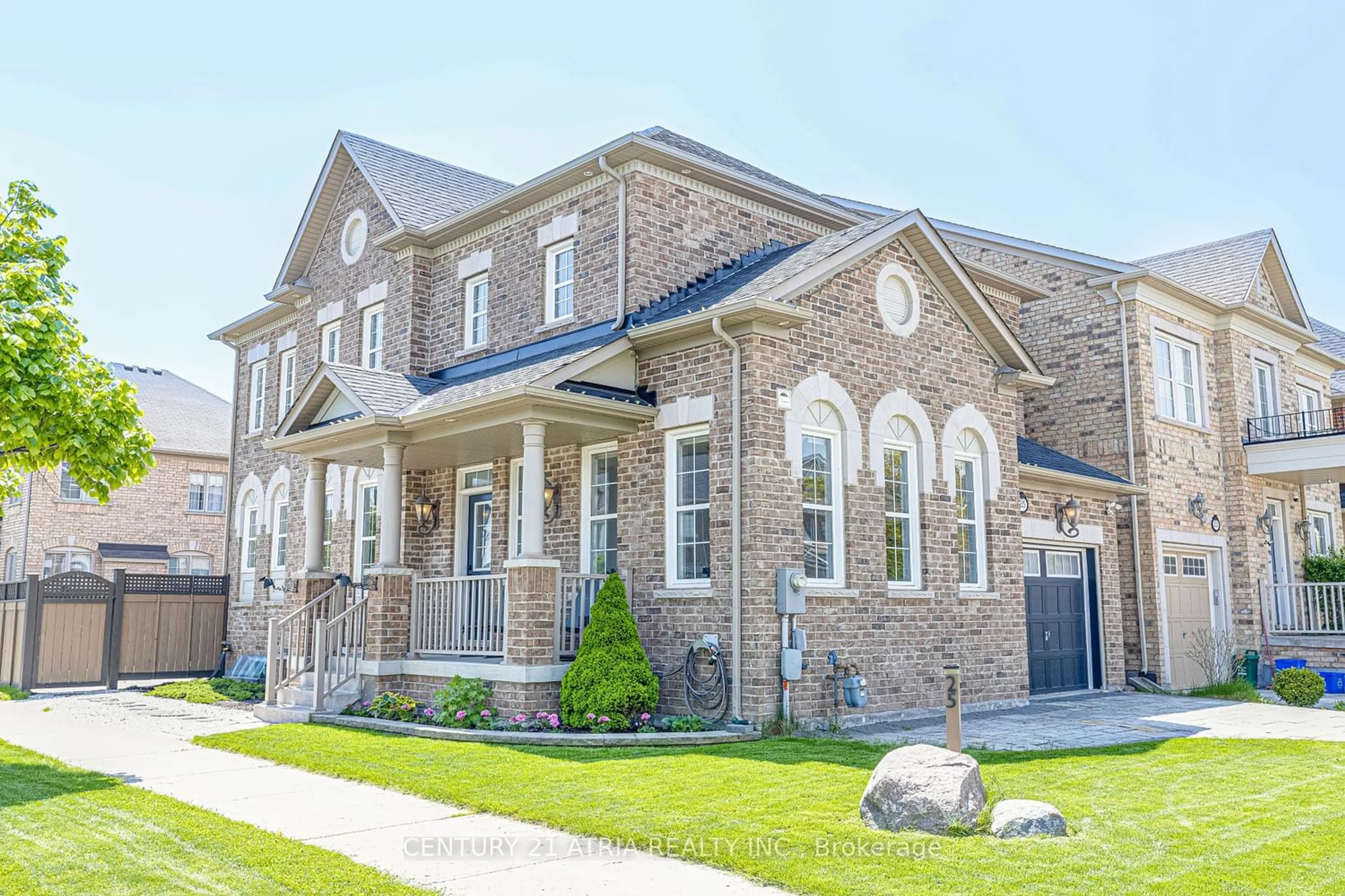 Home with brick exterior material for 25 Church View Ave, Markham Ontario L6C 0L6