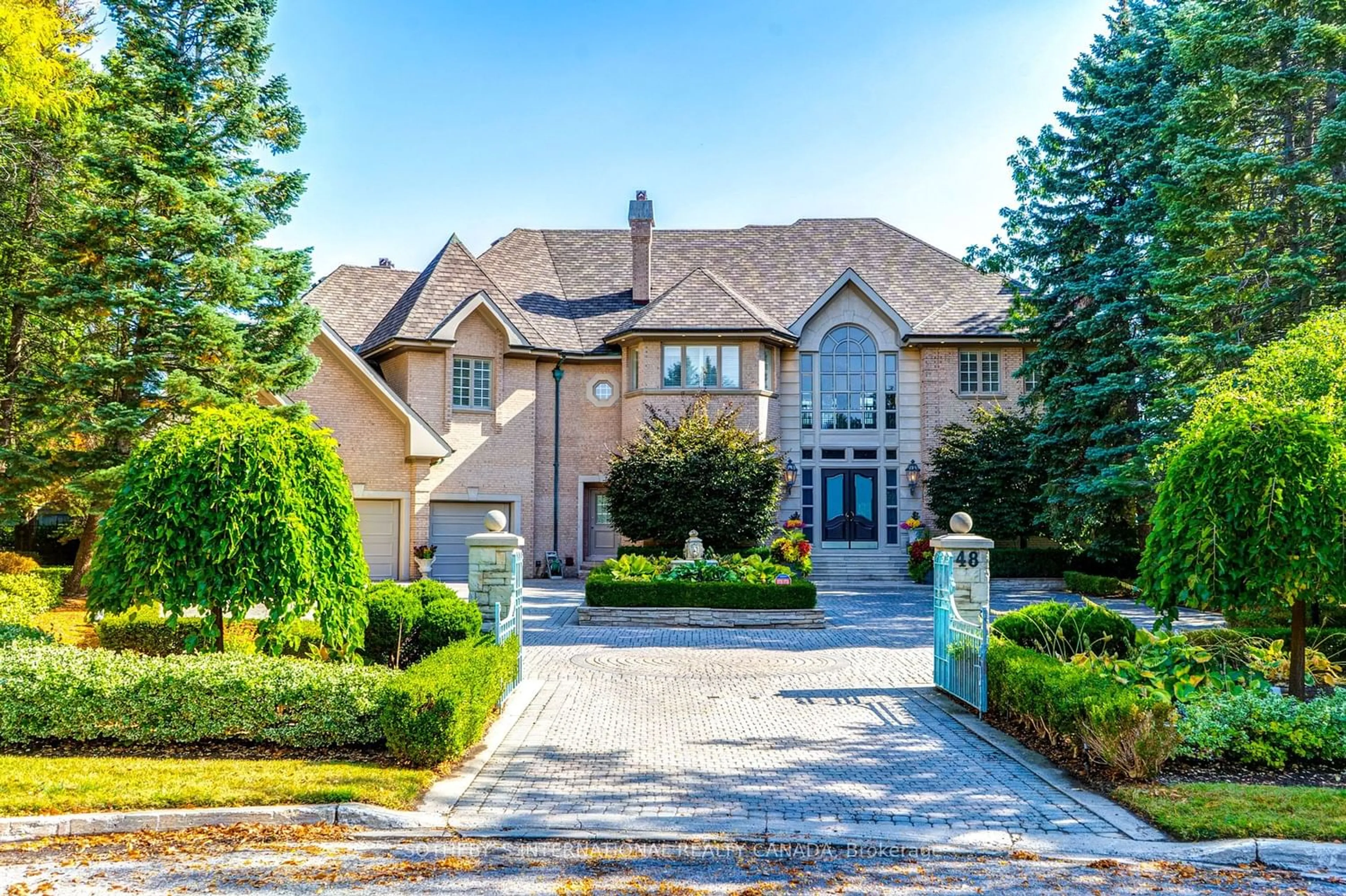 Home with brick exterior material for 48 Old Park Lane, Richmond Hill Ontario L4B 2L3