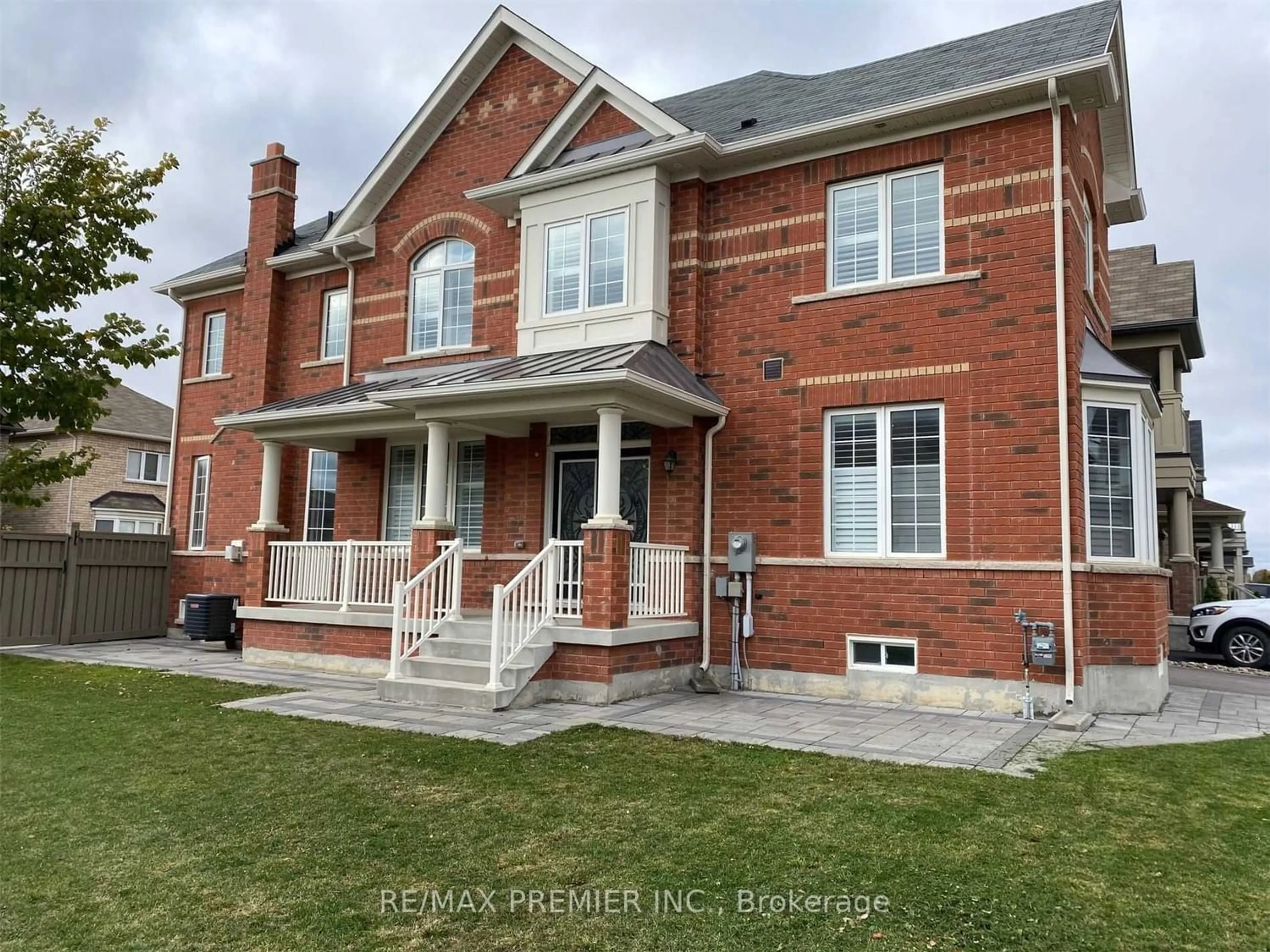 Home with brick exterior material for 31 Cranbrook Cres, Vaughan Ontario L4H 4H2