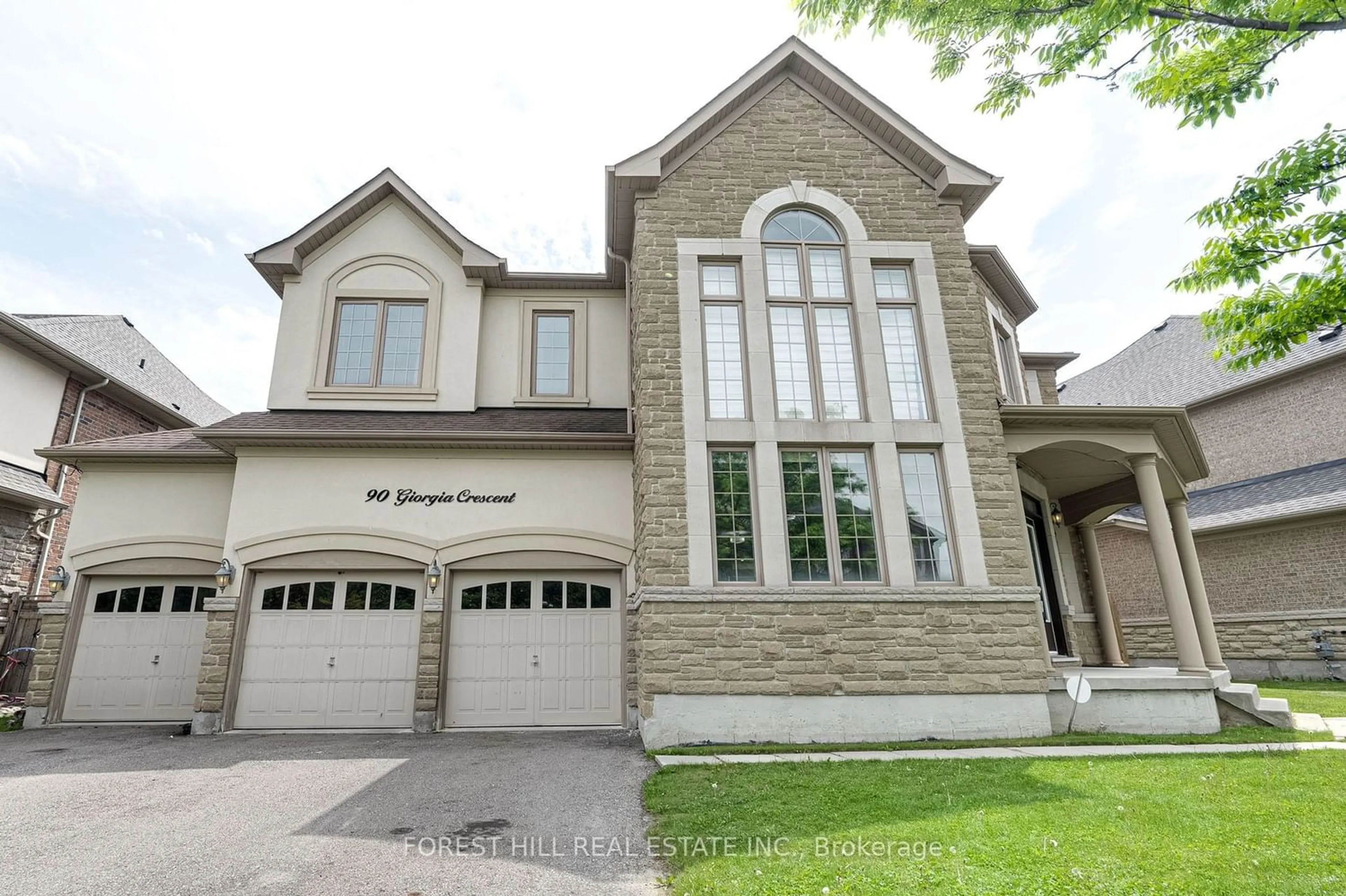 Frontside or backside of a home for 90 Giorgia Cres, Vaughan Ontario L6A 4R2