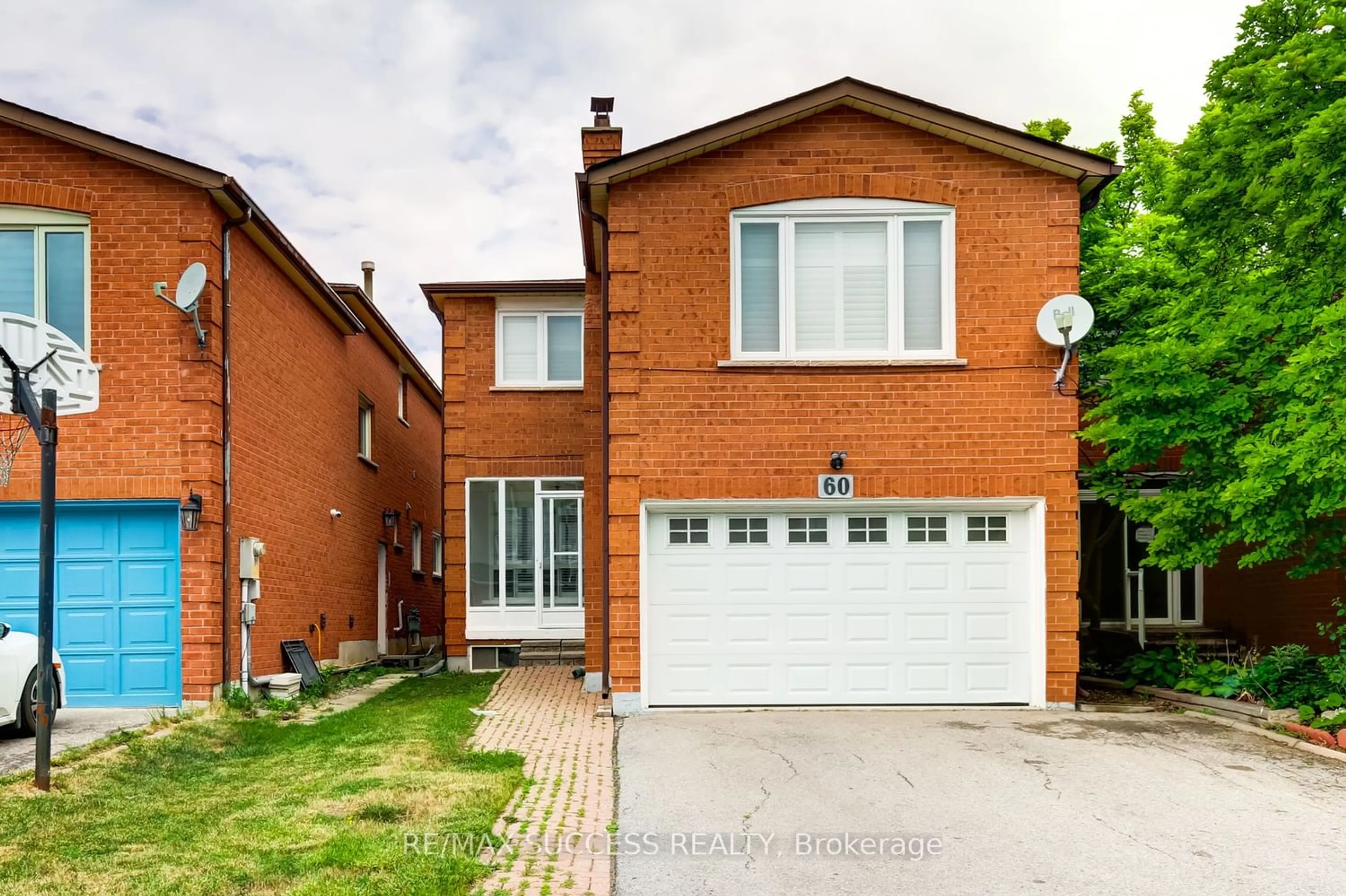 Home with brick exterior material for 60 Gayla St, Vaughan Ontario L4J 6G2