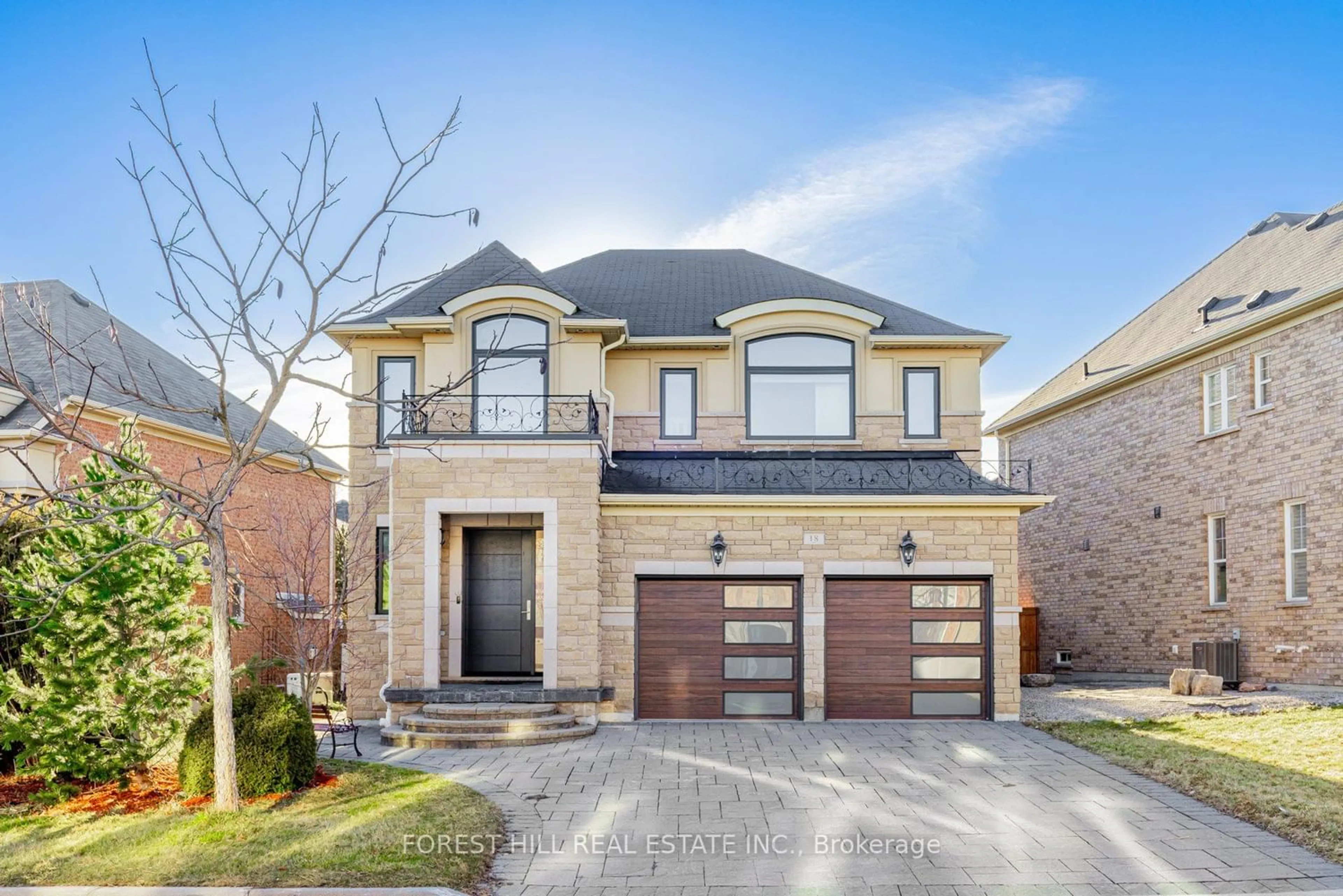 Home with brick exterior material for 18 William Bowes Blvd, Vaughan Ontario L6A 4B1