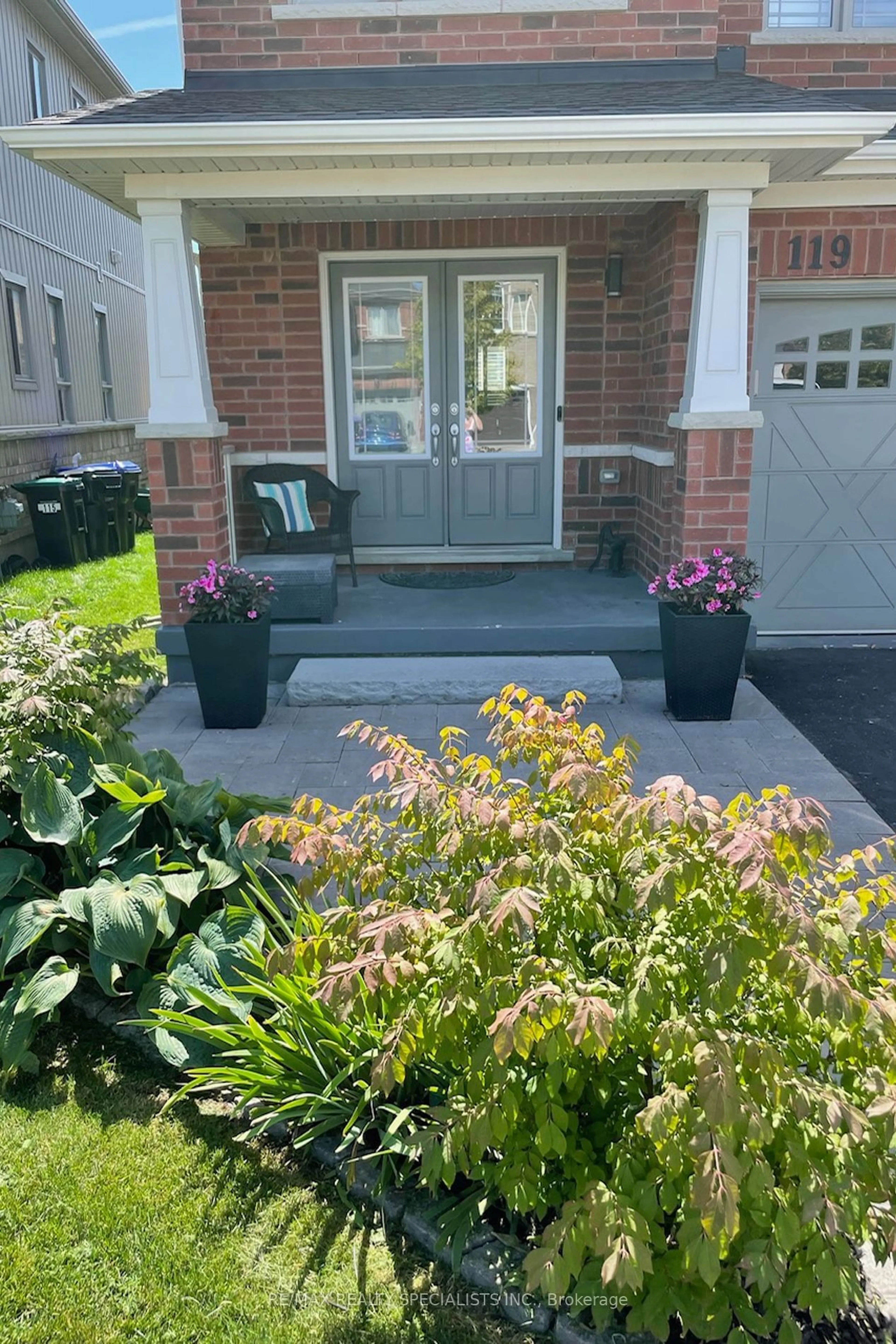 Indoor entryway for 119 Rutherford Rd, Bradford West Gwillimbury Ontario L3Z 0P6