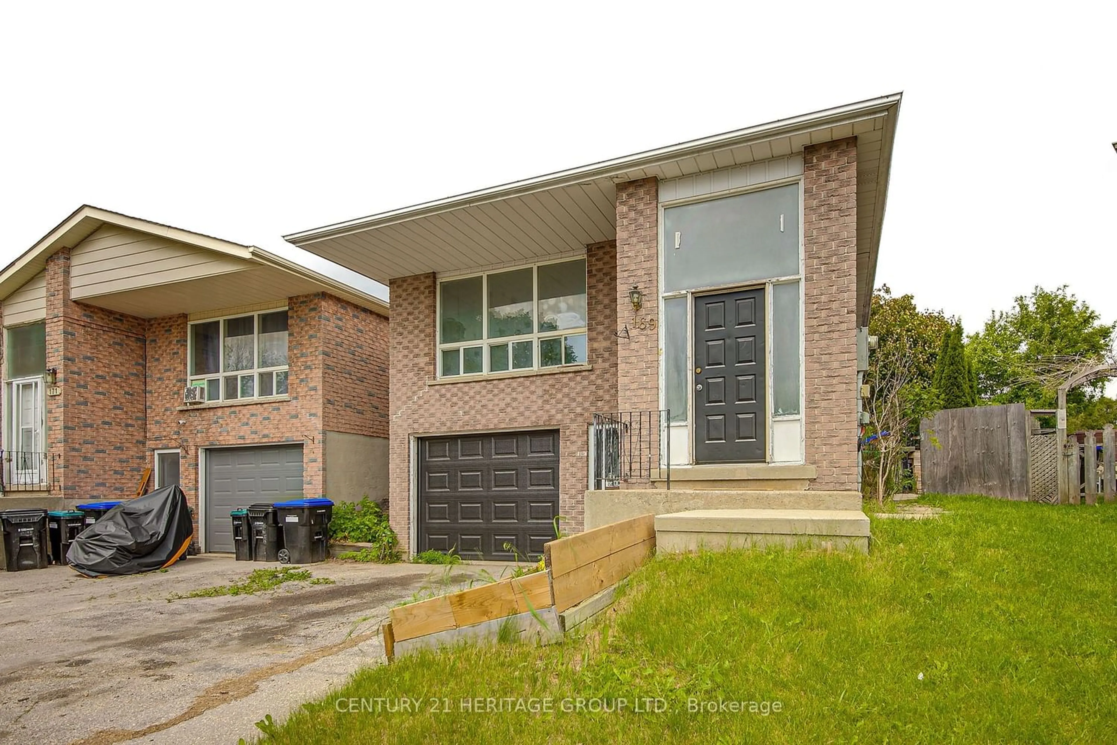 Home with brick exterior material for 169 Fred Cook Dr, Bradford West Gwillimbury Ontario L3Z 1V1