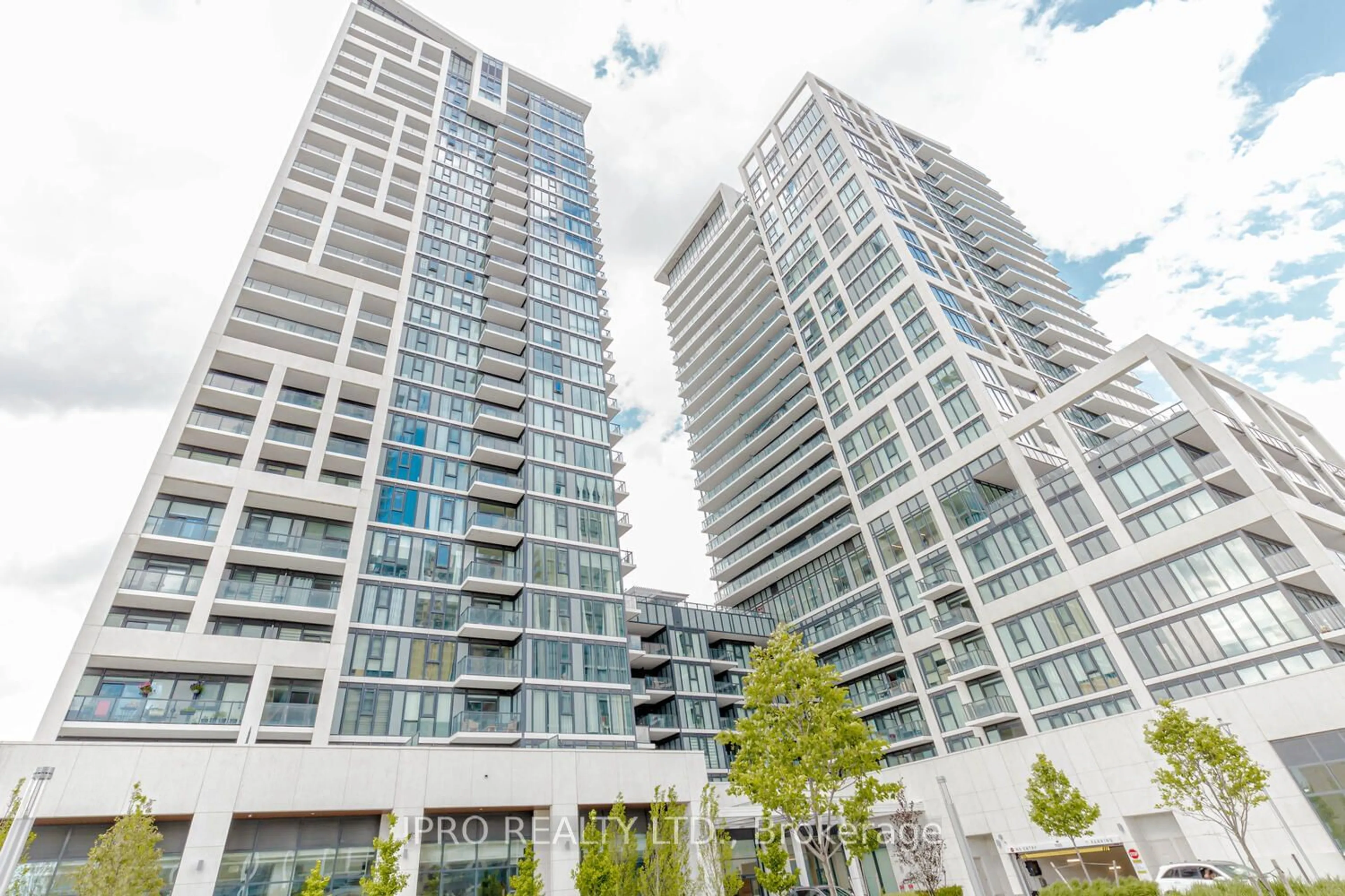 A pic from exterior of the house or condo for 9000 Jane St #606, Vaughan Ontario L4K 0M6