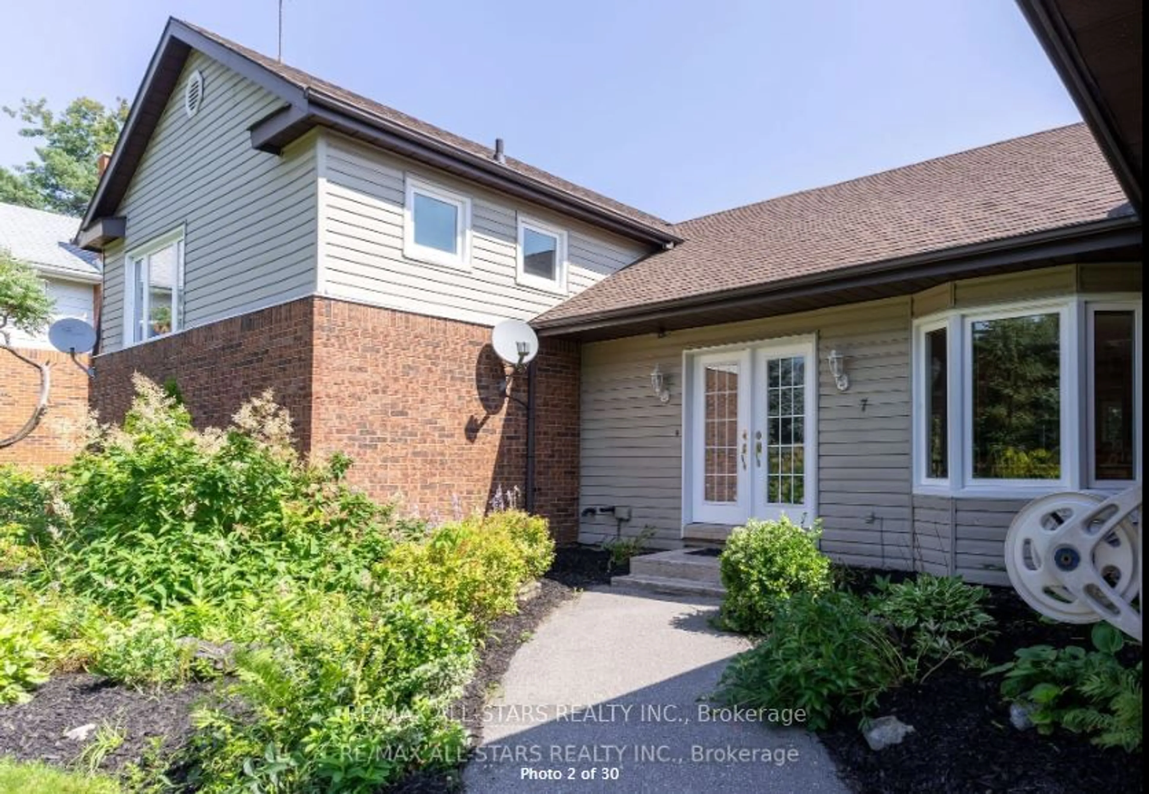 Frontside or backside of a home for 7 Hollinrake St, Whitchurch-Stouffville Ontario L4A 3H1