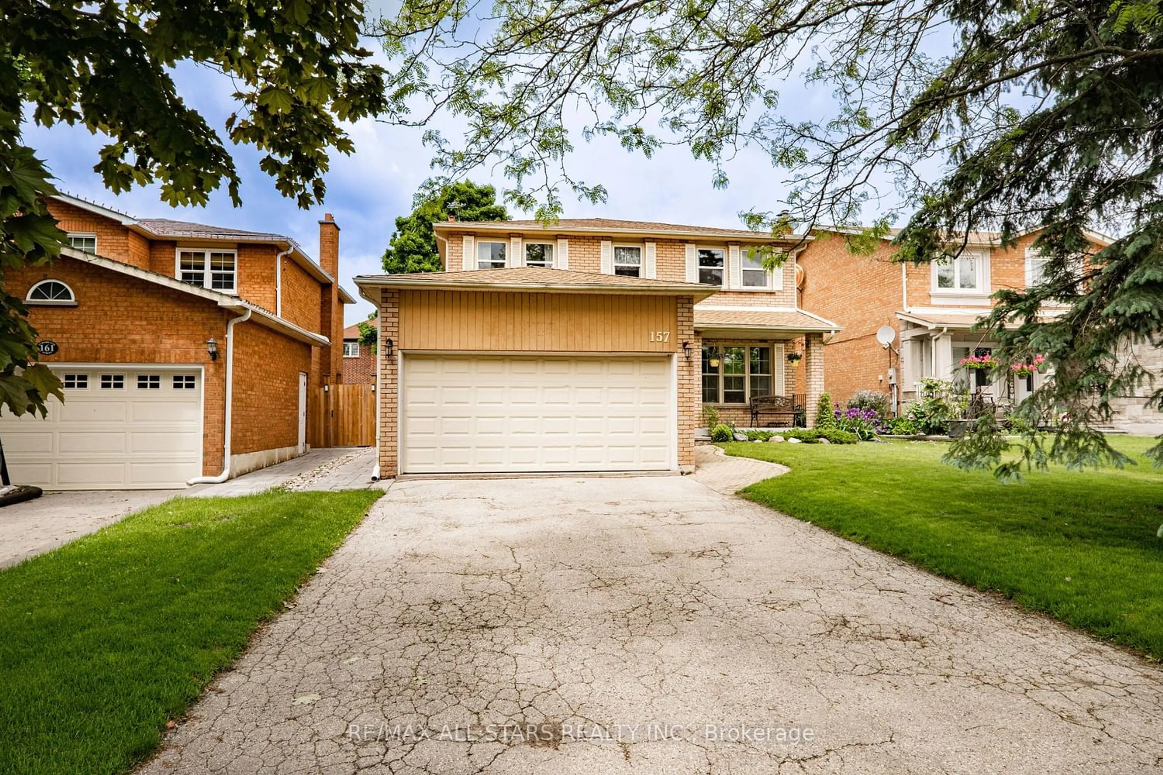 Frontside or backside of a home for 157 Alderwood St, Whitchurch-Stouffville Ontario L4A 5E5