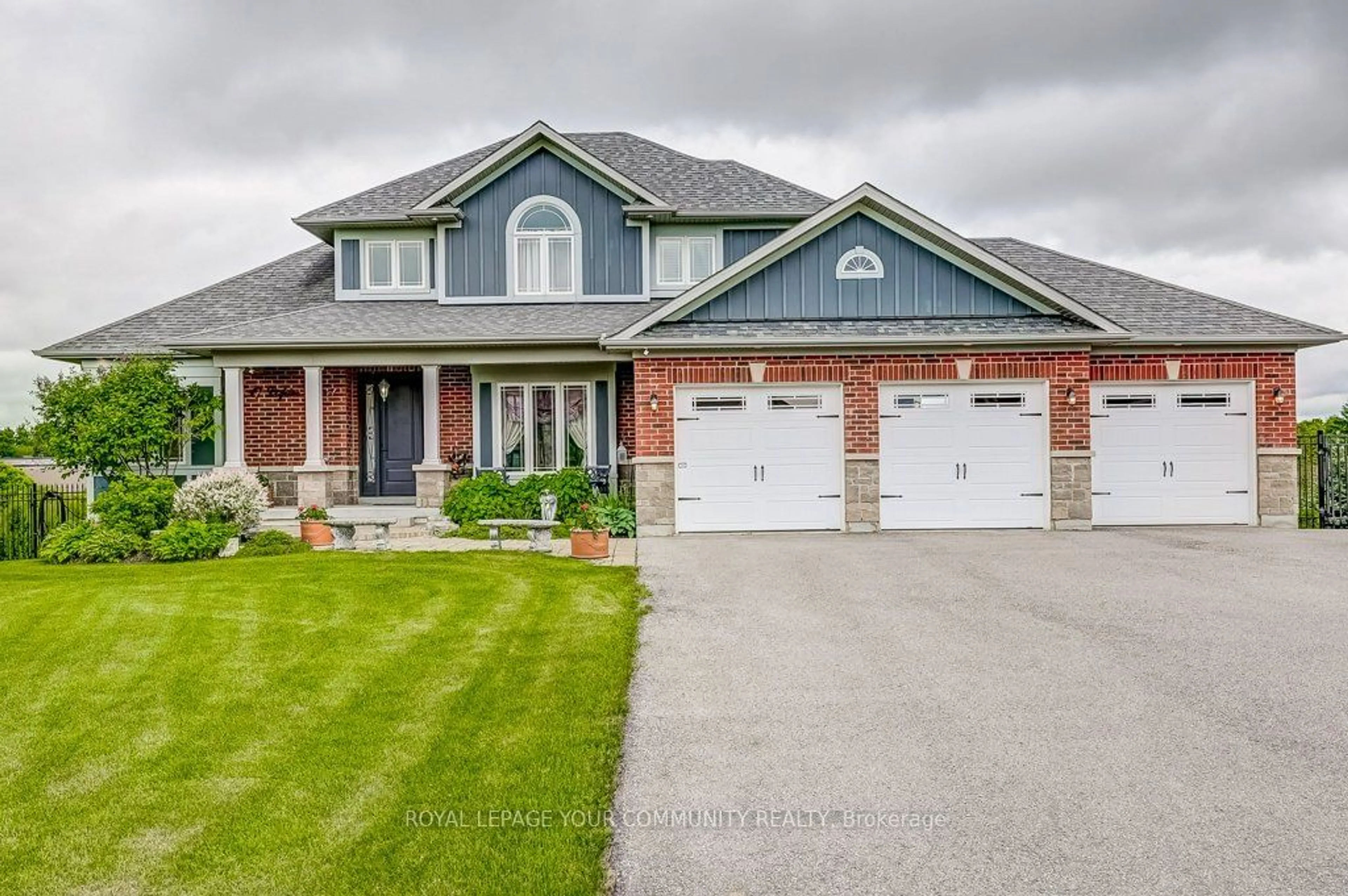 Frontside or backside of a home for 17 Lapier St, Uxbridge Ontario L0C 1A0
