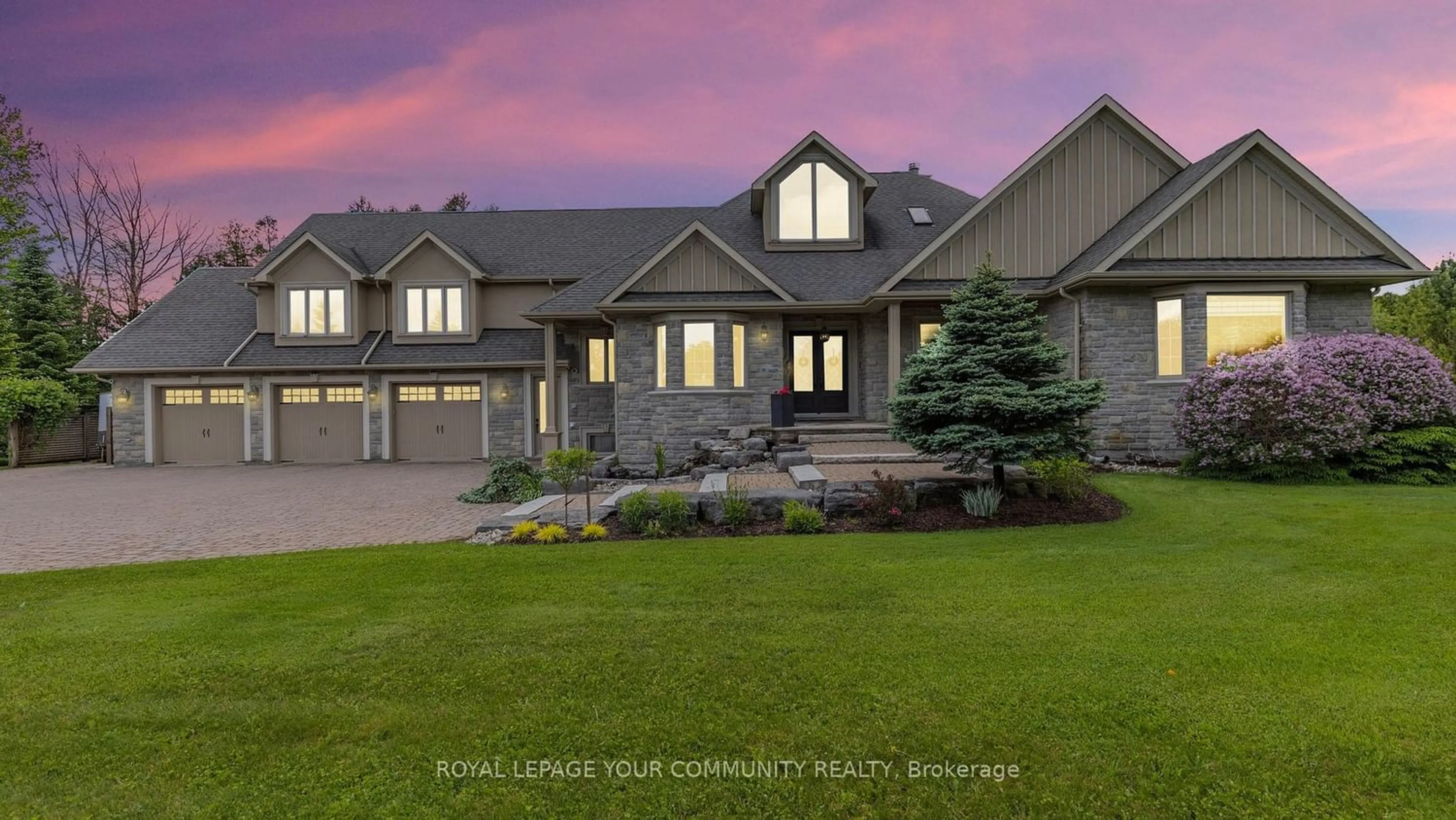 Frontside or backside of a home for 25 Riverstone Crt, East Gwillimbury Ontario L0G 1V0