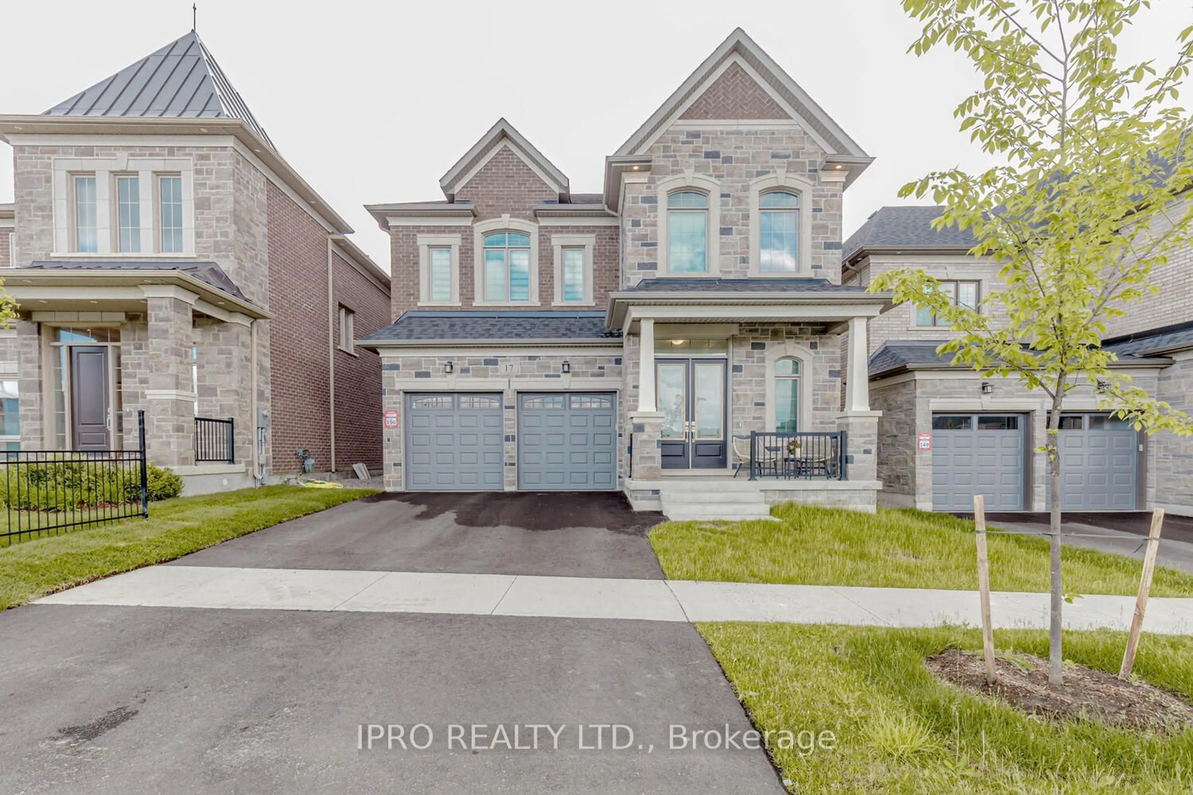 Frontside or backside of a home for 17 Brant Dr, Vaughan Ontario L4L 1A6