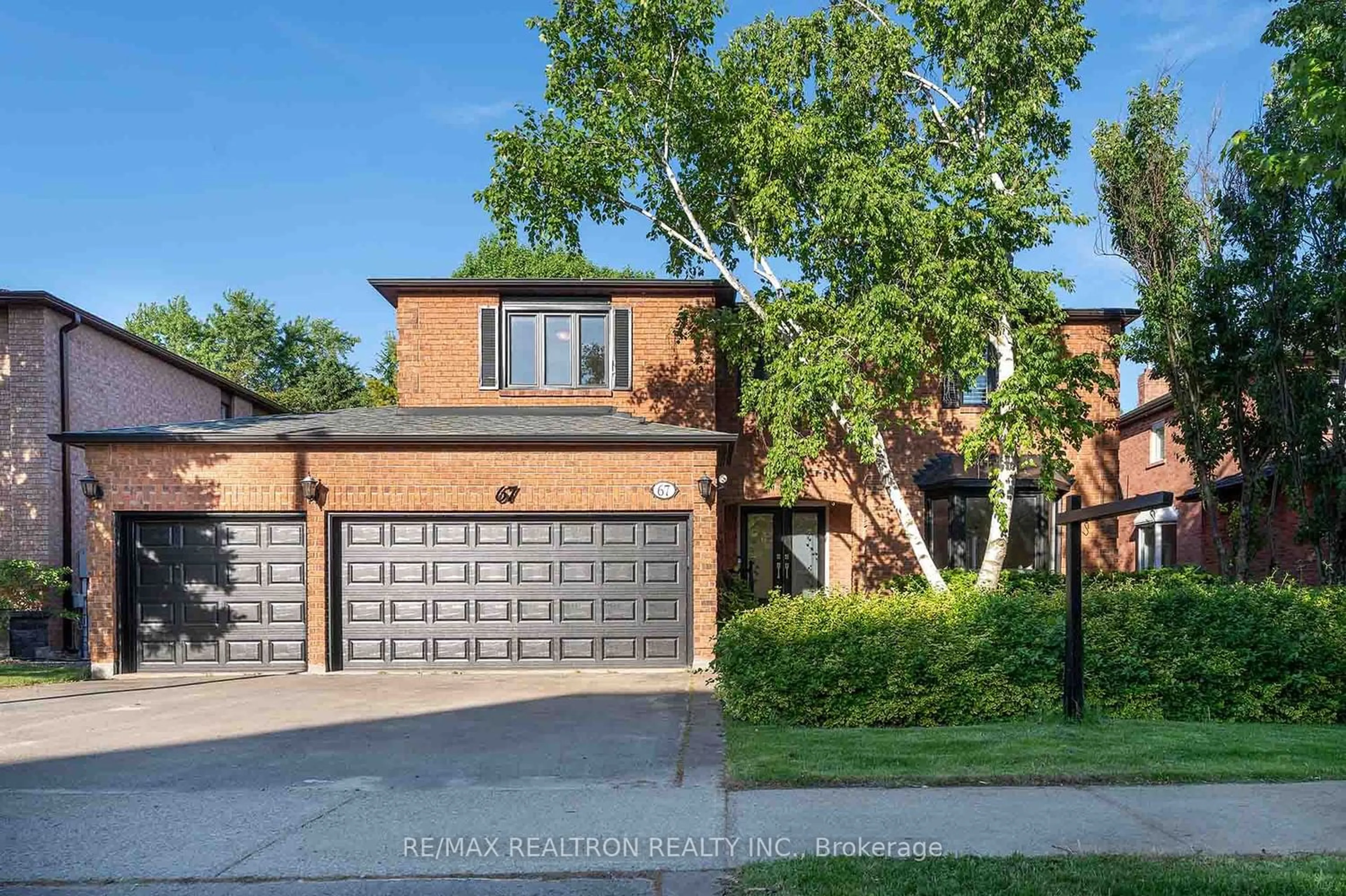 A pic from exterior of the house or condo for 67 Rose Green Dr, Vaughan Ontario L4J 4R5