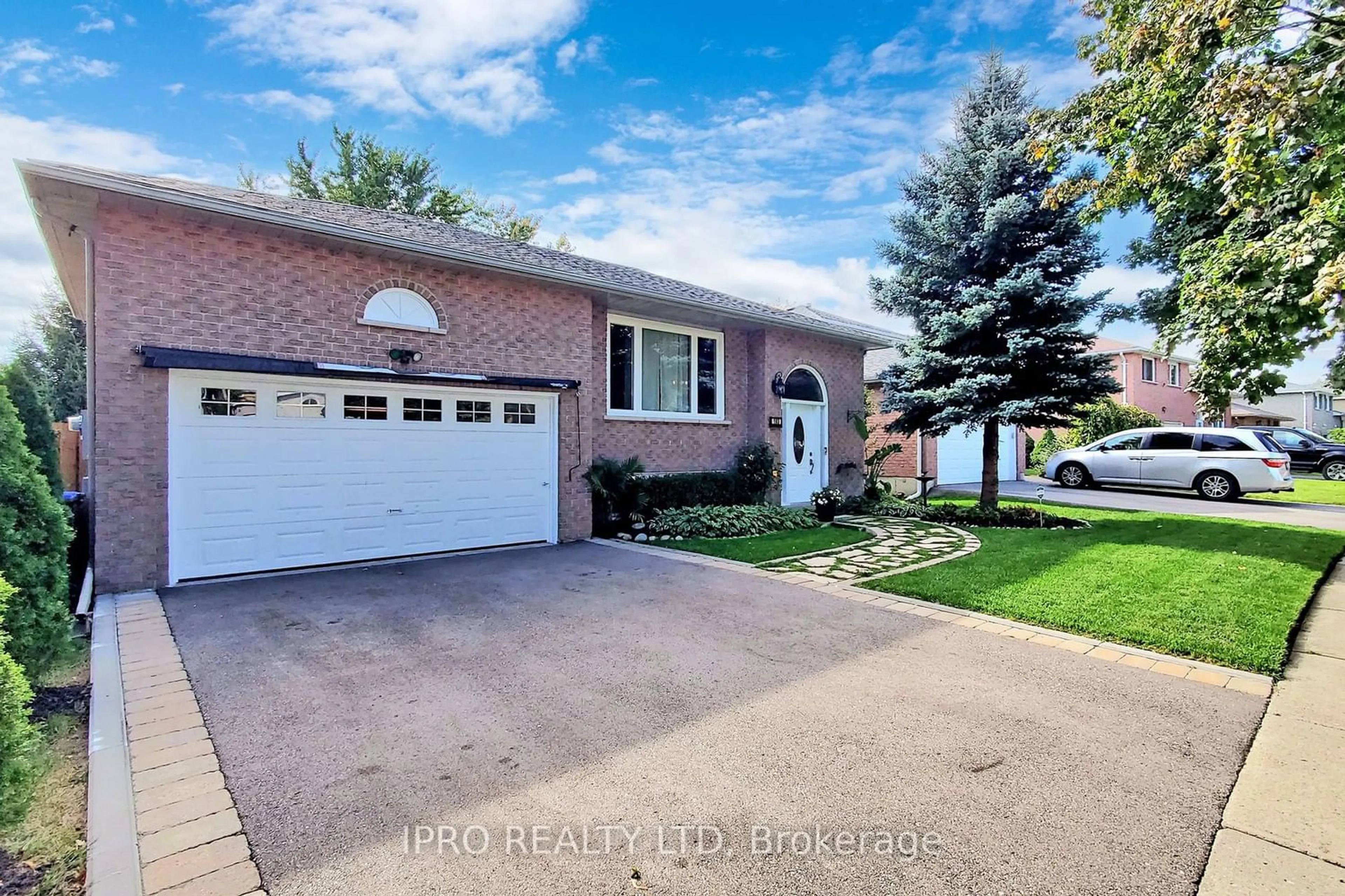 Frontside or backside of a home for 103 Imperial Cres, Bradford West Gwillimbury Ontario L3Z 2N6