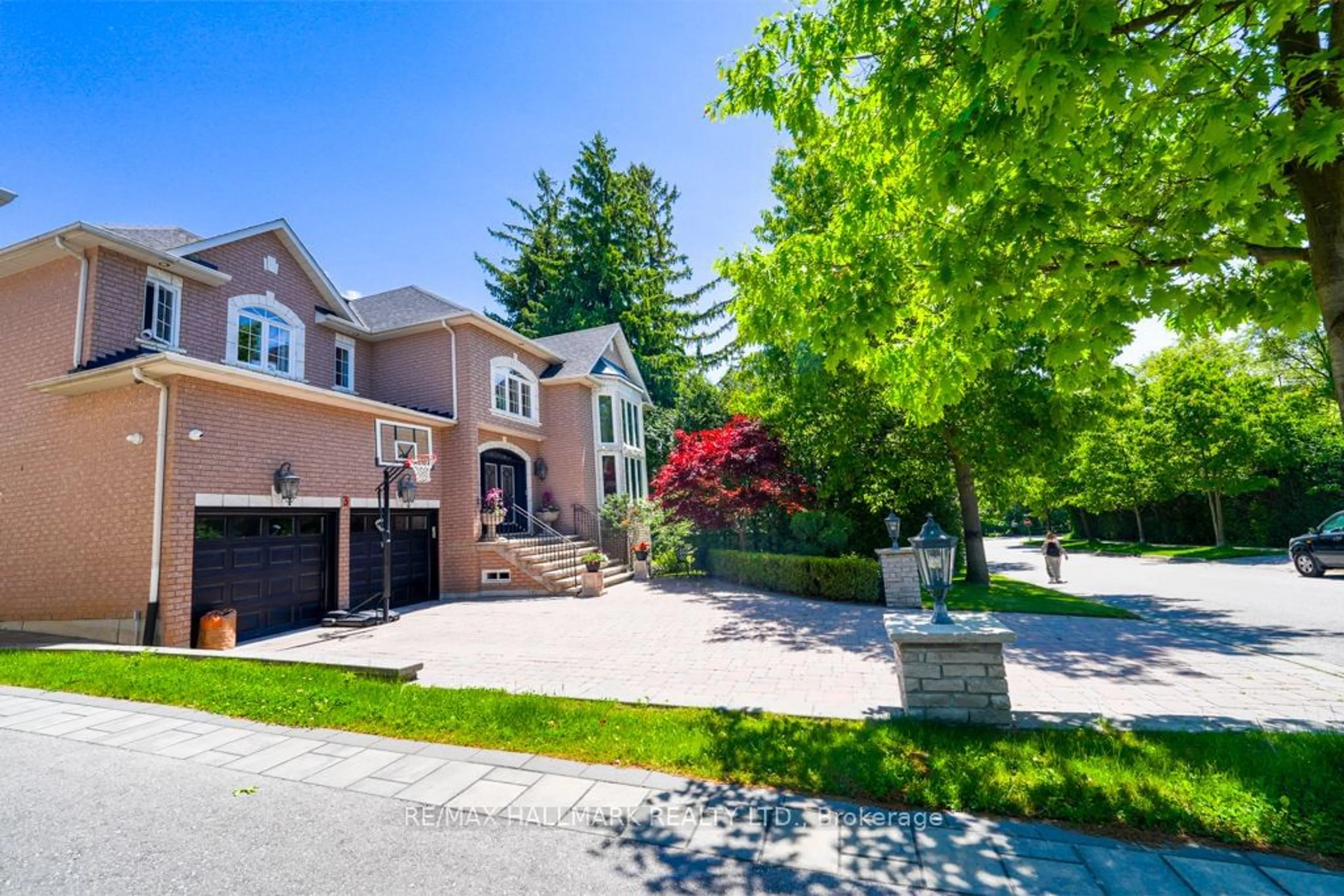 Frontside or backside of a home for 3 Marbrook St, Richmond Hill Ontario L4C 0L1