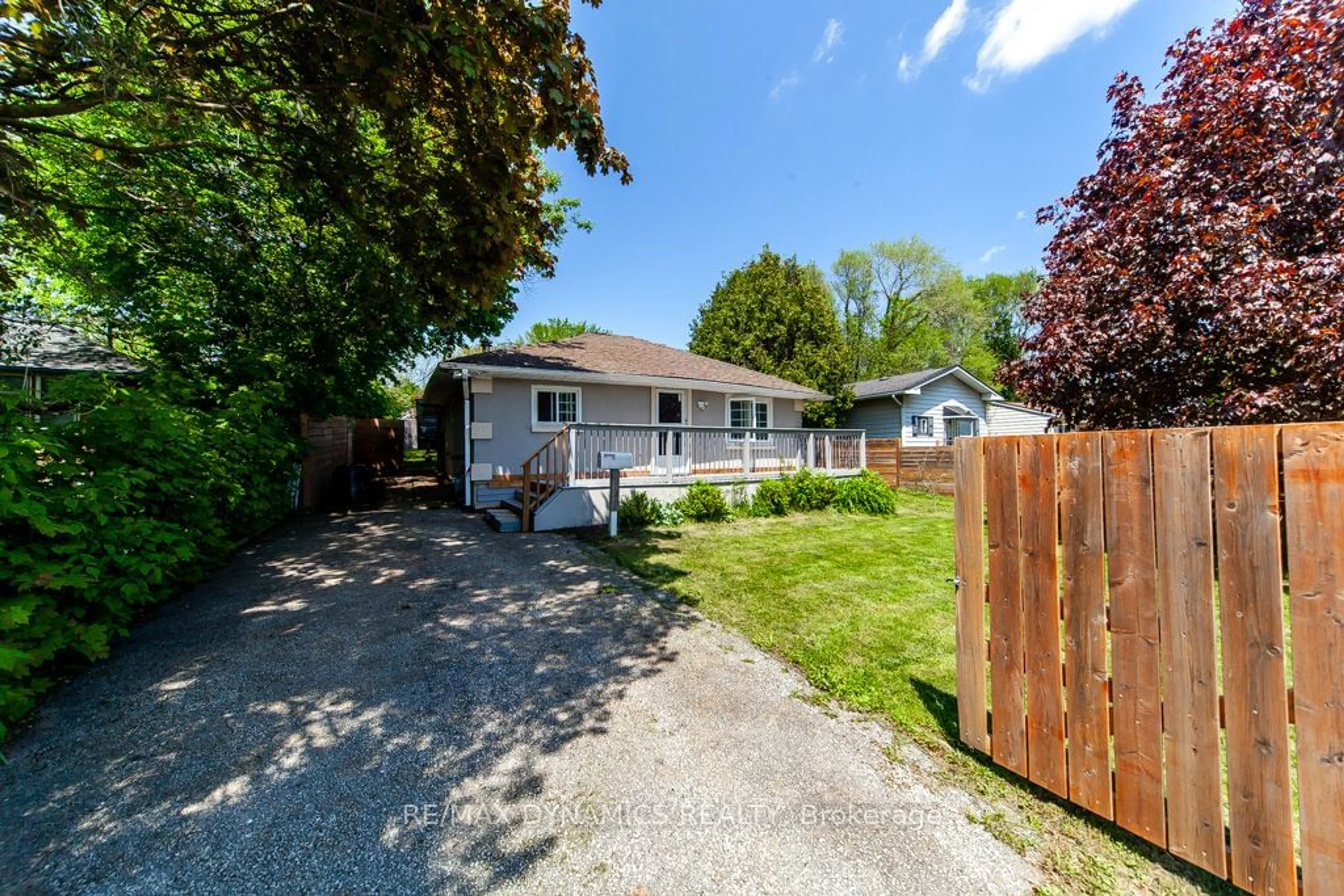 Frontside or backside of a home for 278 Pasadena Dr, Georgina Ontario L4P 2Y9