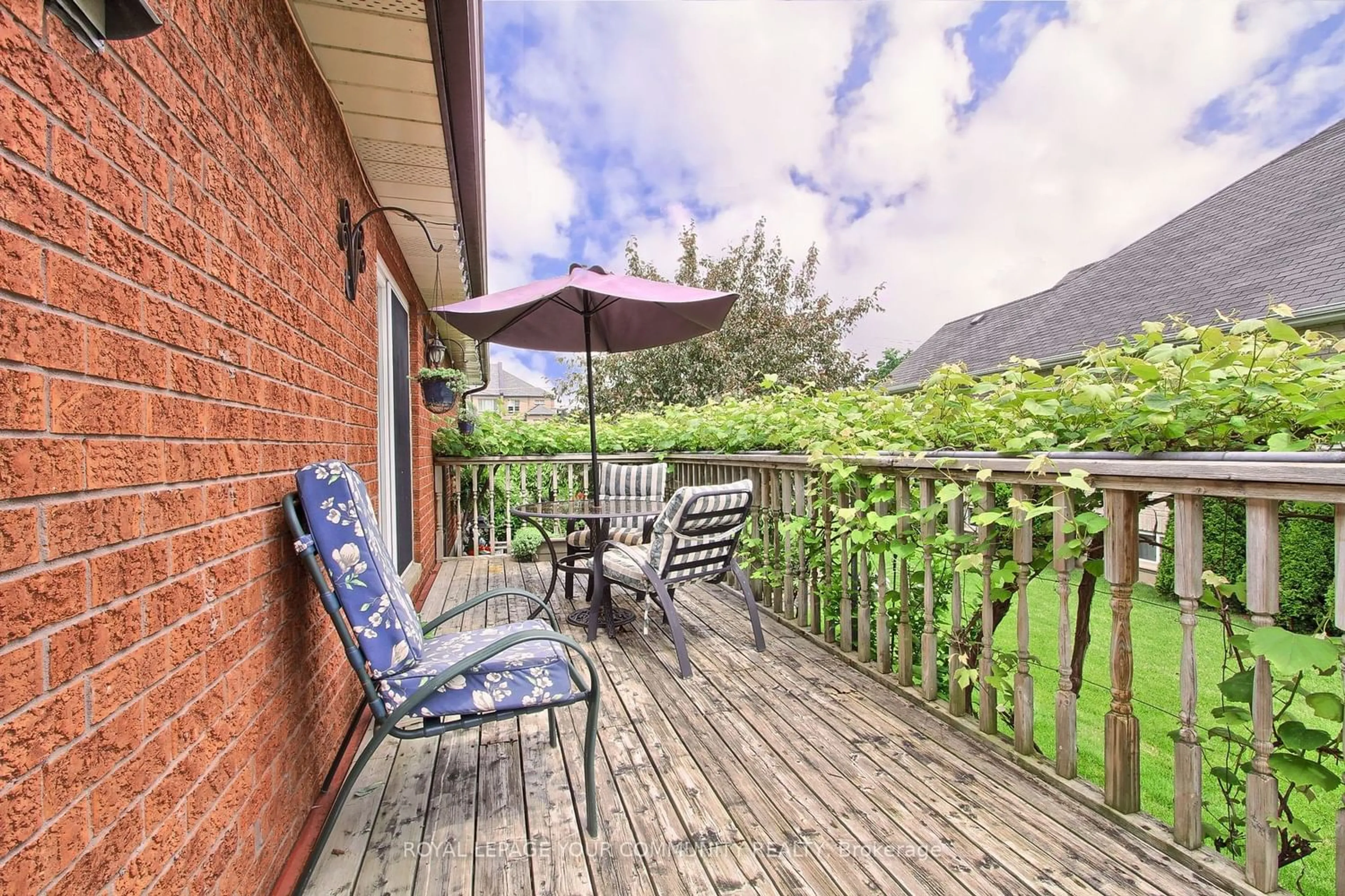 Patio for 2559 6th Line, Bradford West Gwillimbury Ontario L3Z 2B2