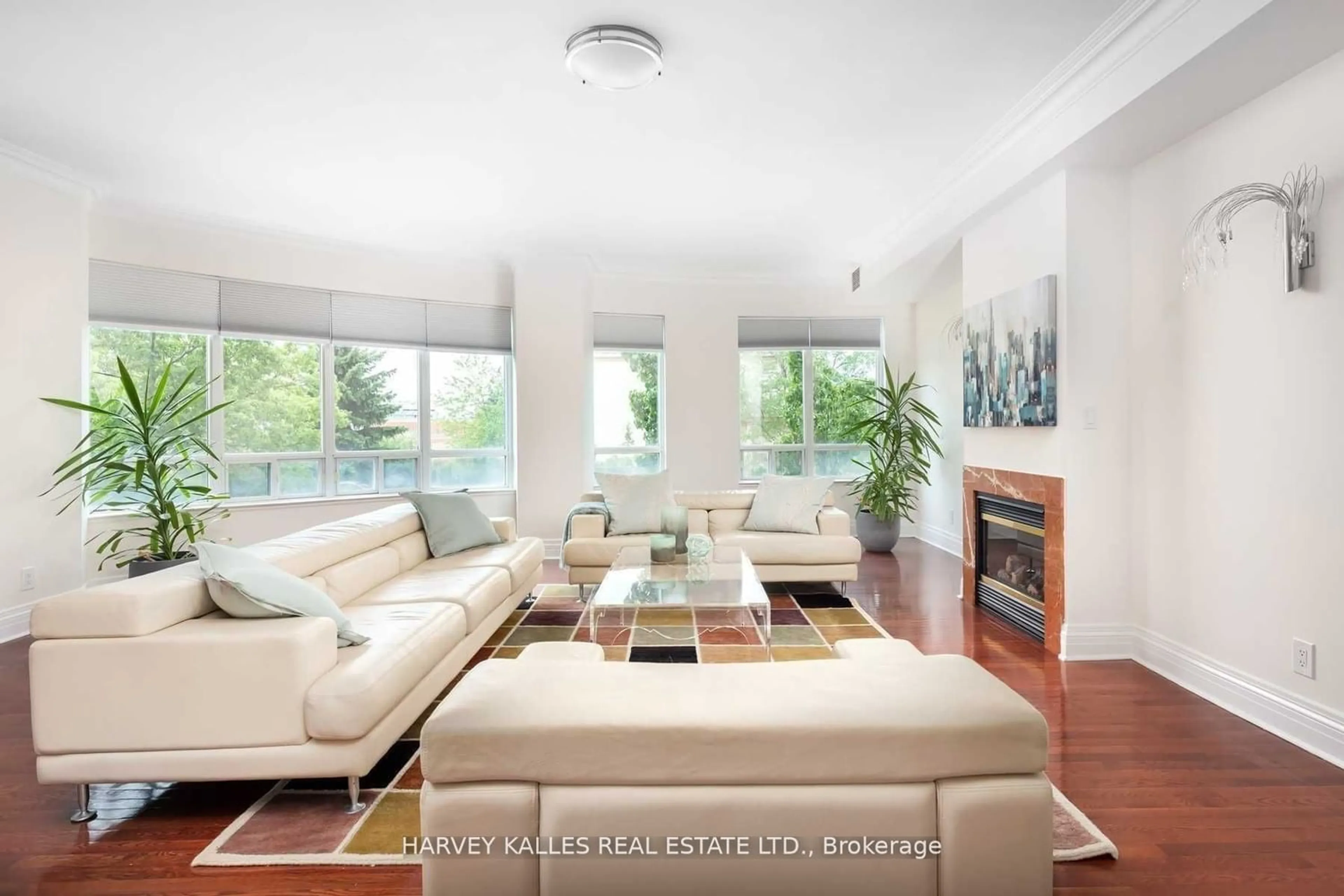 Living room for 1 Cordoba Dr #205, Vaughan Ontario L4J 8S3