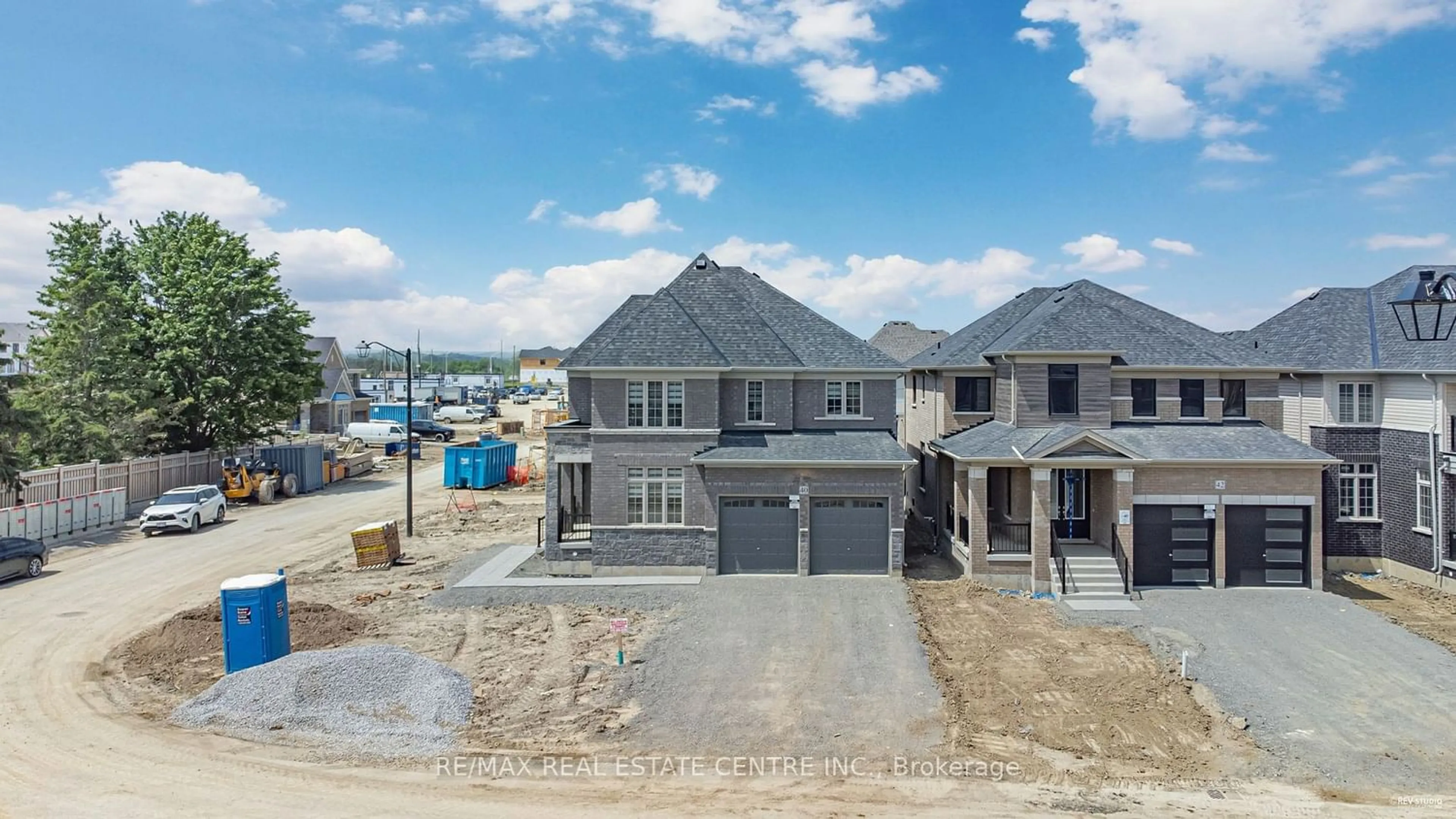 A pic from exterior of the house or condo for 40 Sandhill Cres, Adjala-Tosorontio Ontario L0G 1W0
