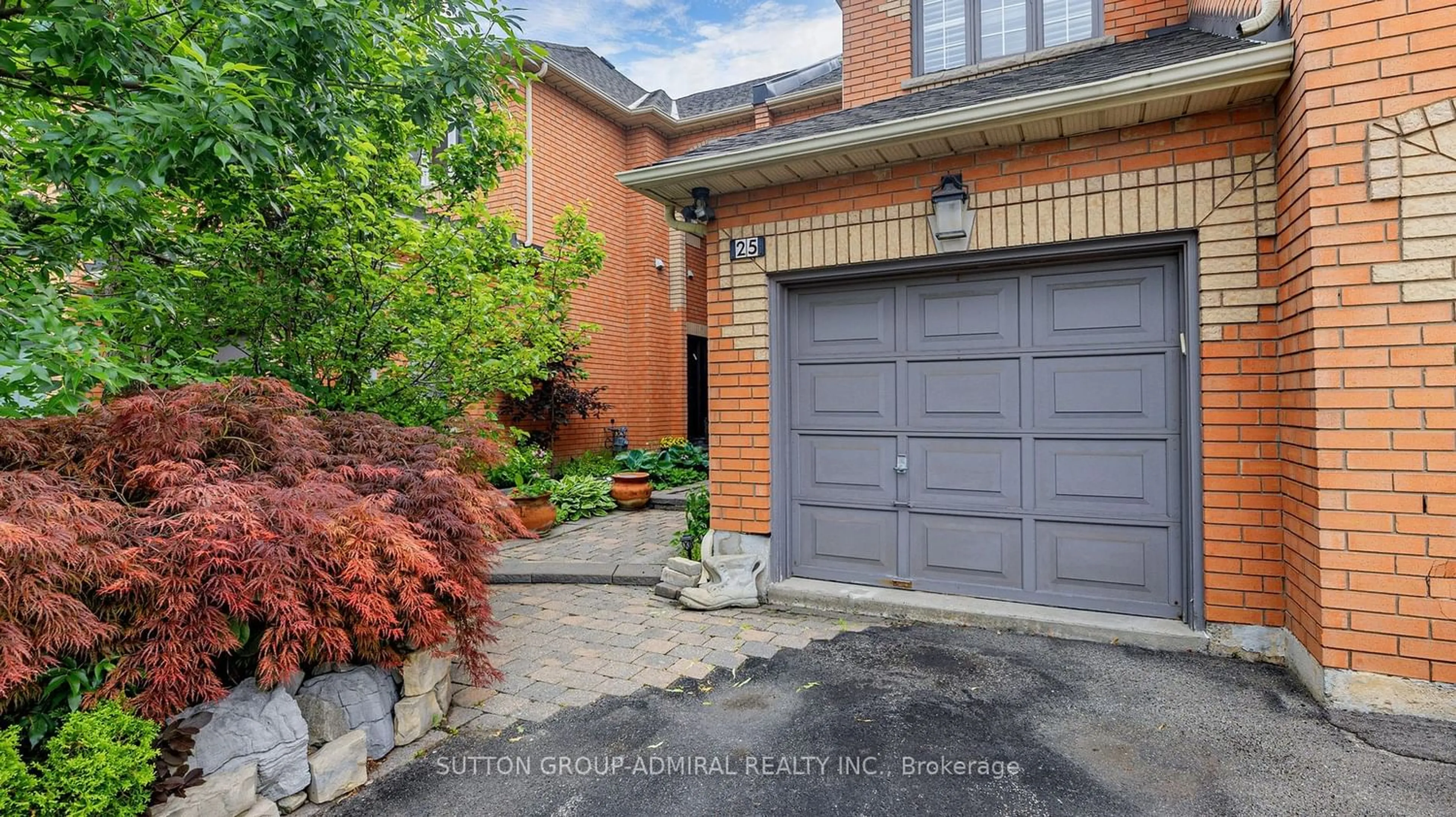Home with brick exterior material for 25 Karl Crt, Vaughan Ontario L4J 8H7